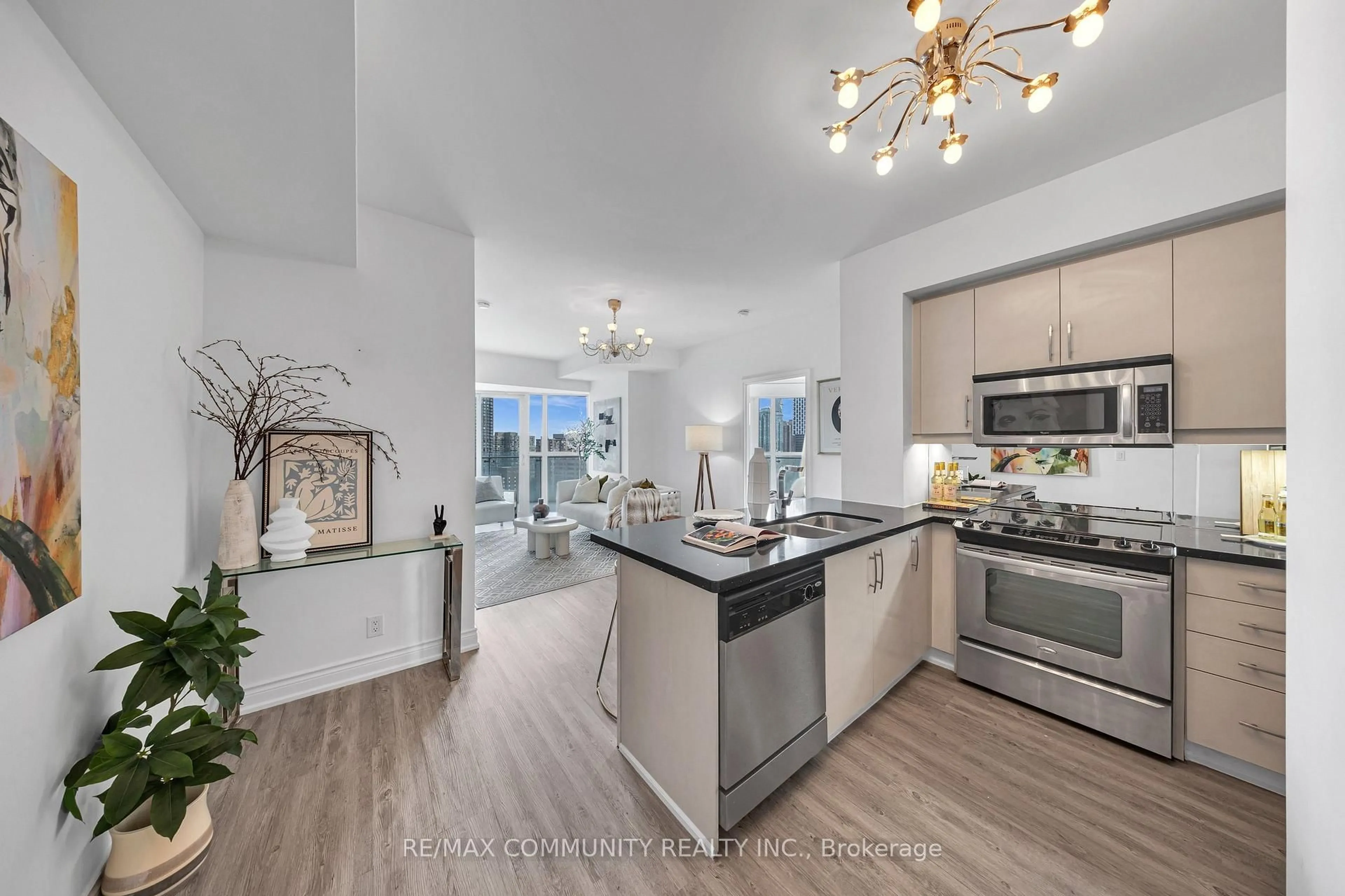 Open concept kitchen, unknown for 50 Absolute Ave #1905, Mississauga Ontario L4Z 0A8