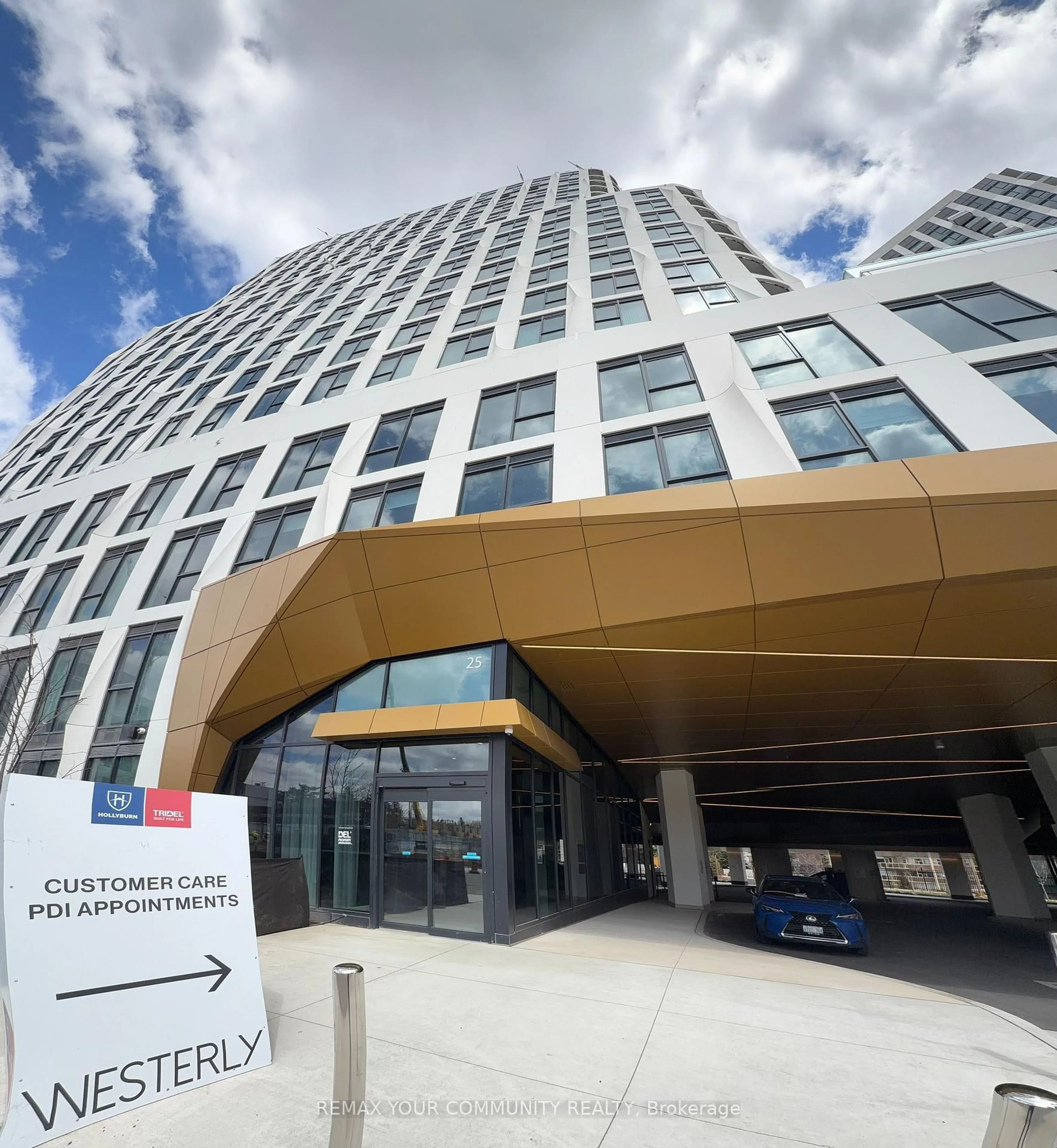 Indoor foyer for 25 Cordova Ave #8, Toronto Ontario M9A 0E5