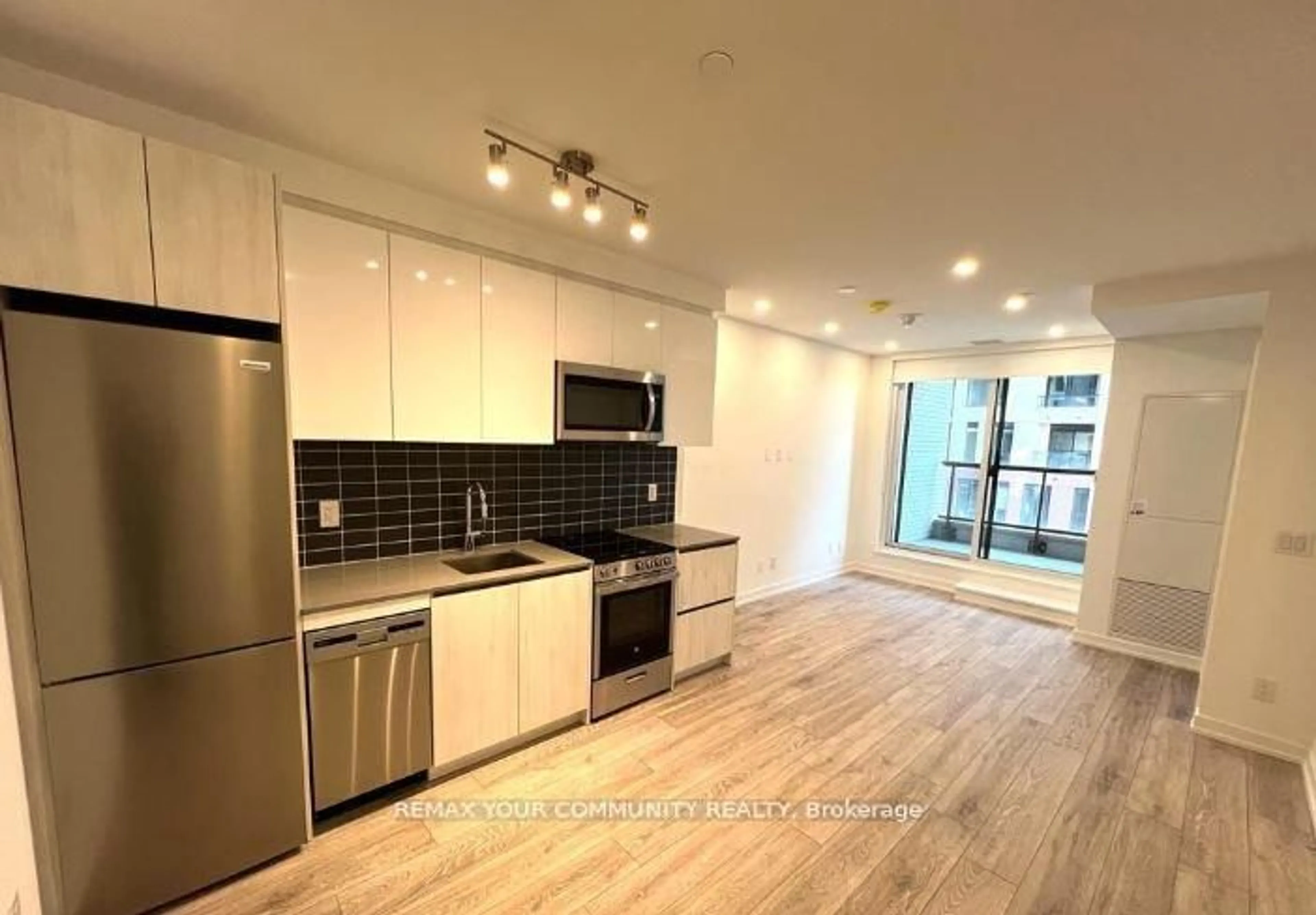 Open concept kitchen, unknown for 3100 Keele St #504, Toronto Ontario M3M 2H4