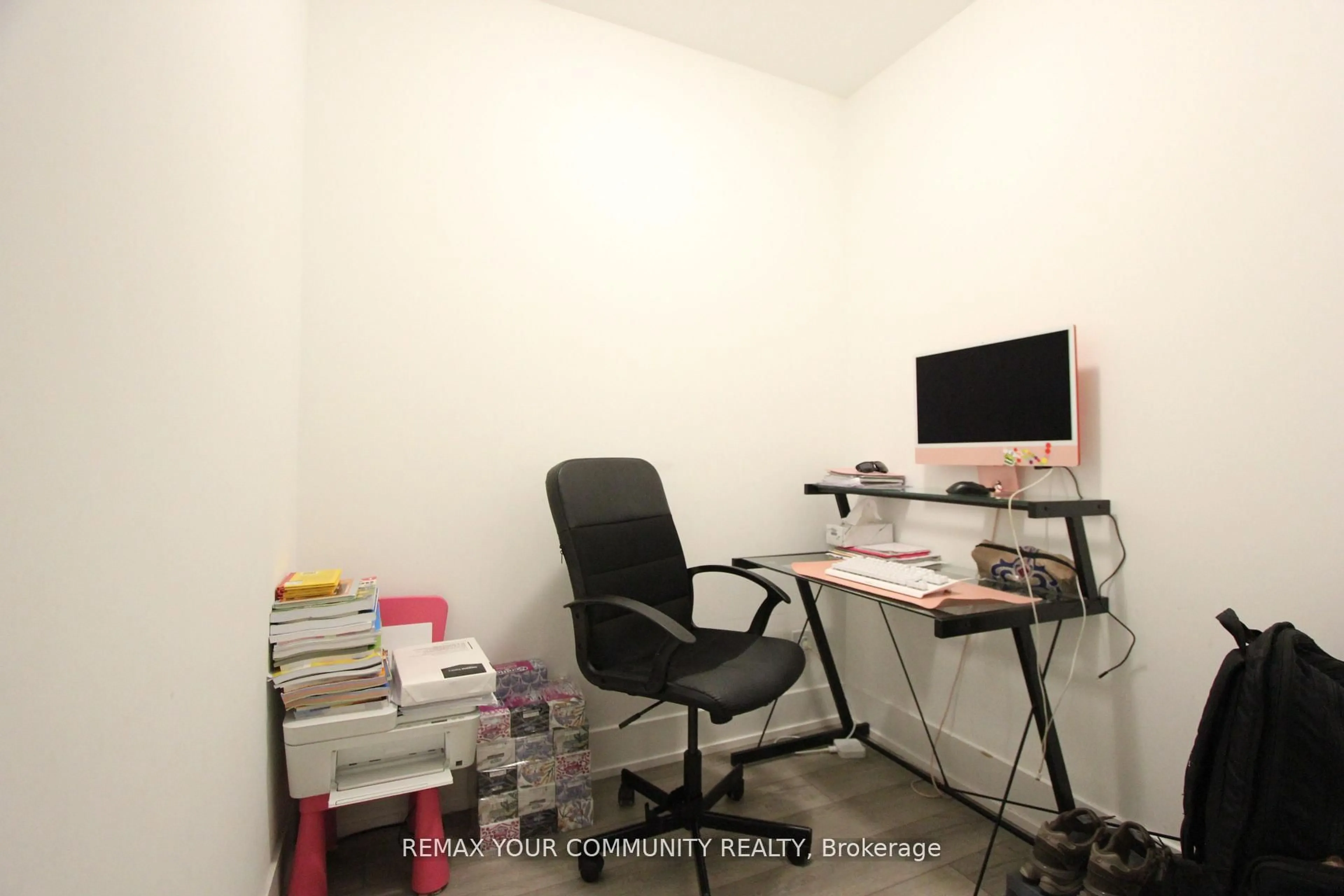 A pic of a room for 3100 Keele St #504, Toronto Ontario M3M 2H4