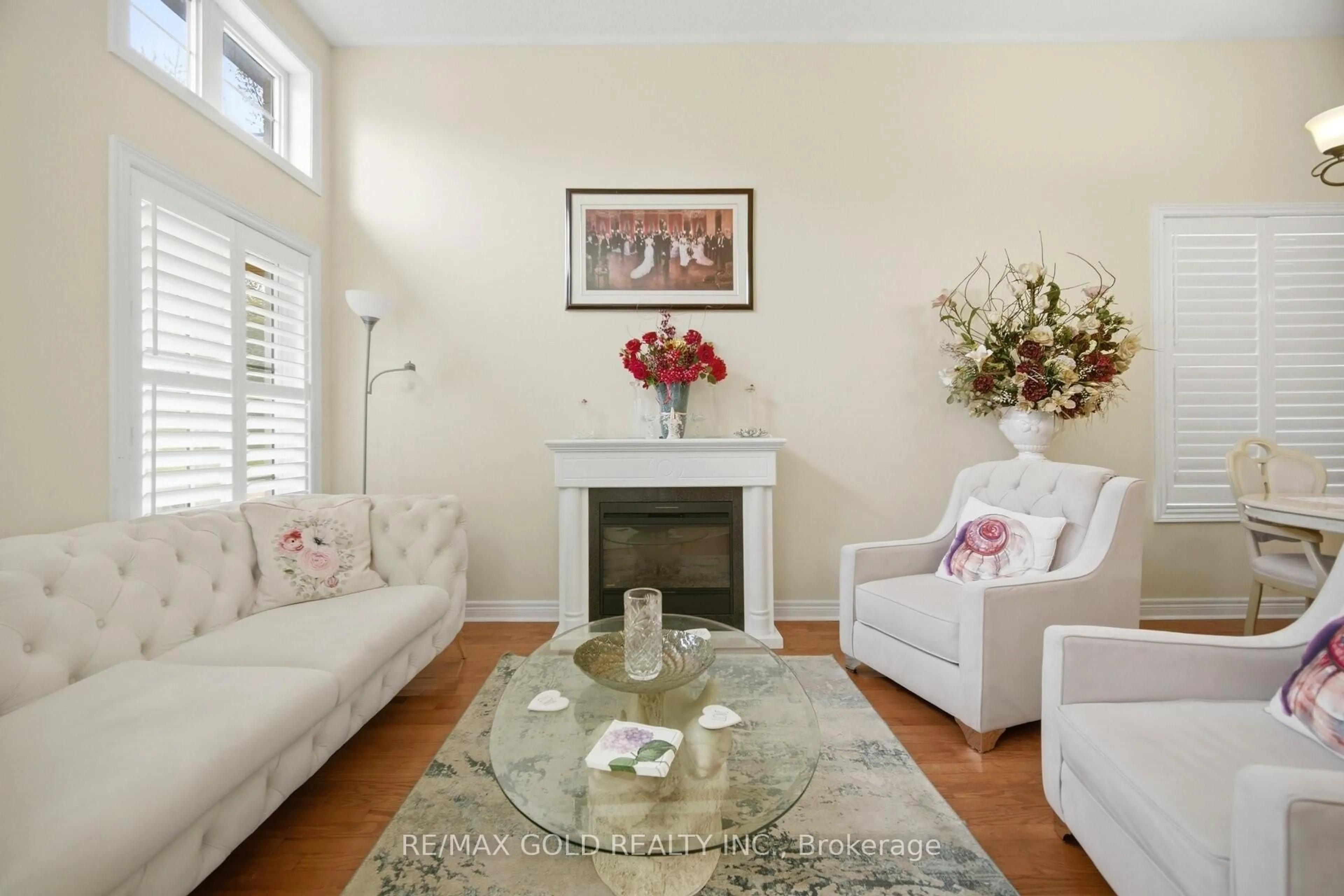 Living room with furniture, unknown for 77 Trailside Walk, Brampton Ontario L6S 6H6