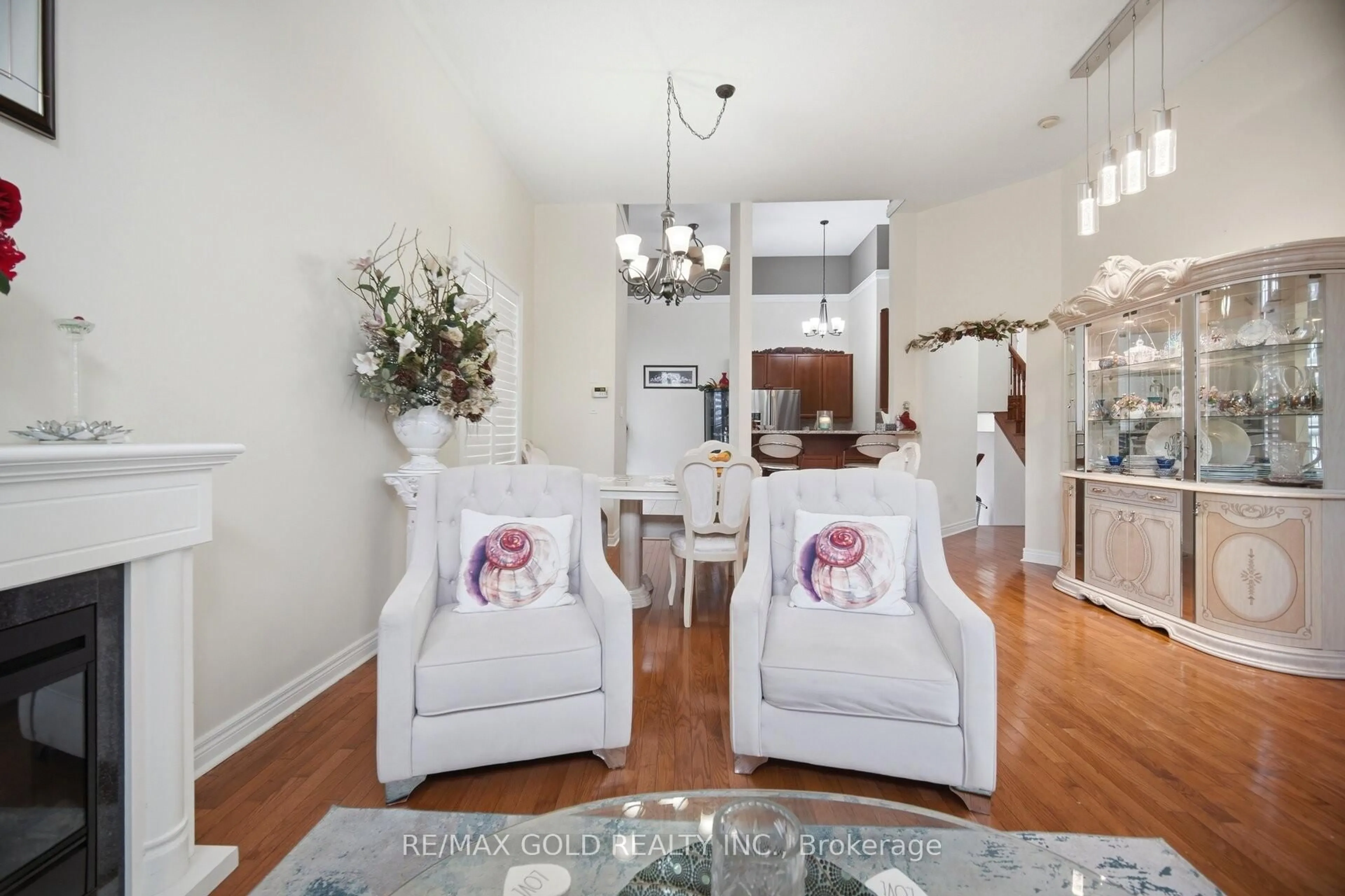 Living room with furniture, unknown for 77 Trailside Walk, Brampton Ontario L6S 6H6