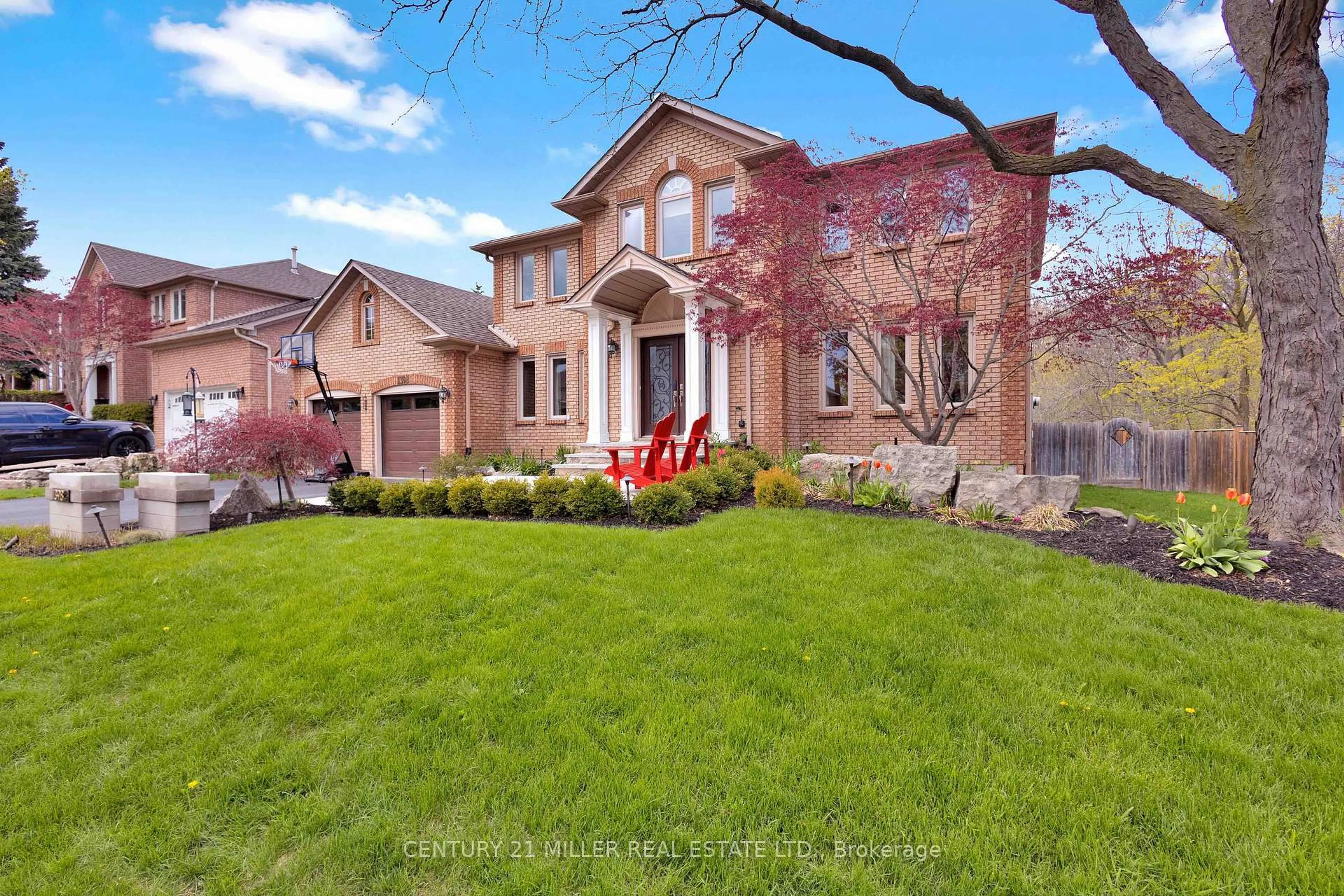 Home with brick exterior material, street for 1398 Winterberry Dr, Burlington Ontario L7P 4T4