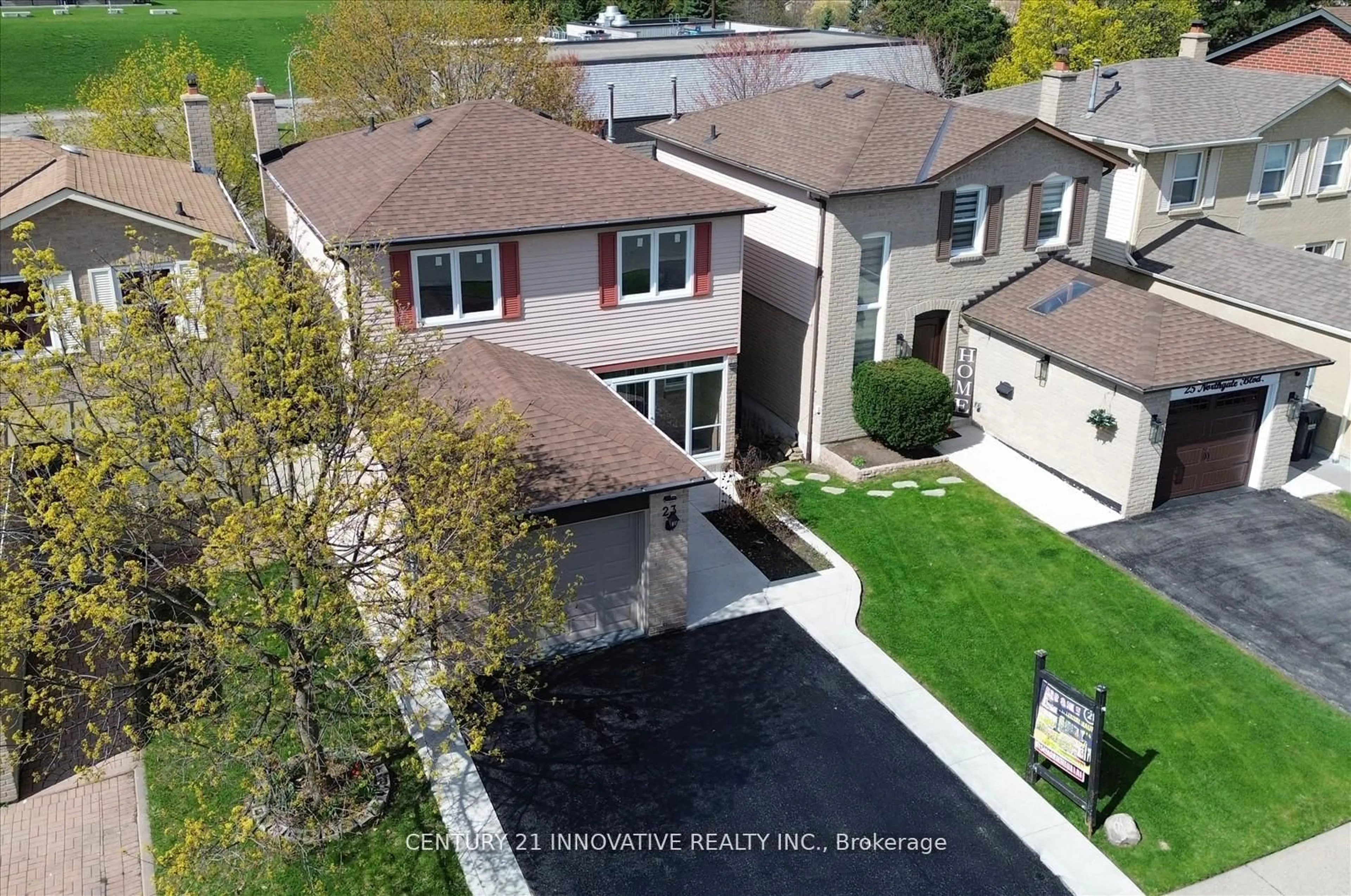 A pic from outside/outdoor area/front of a property/back of a property/a pic from drone, street for 23 Northgate Blvd, Brampton Ontario L6S 4G6
