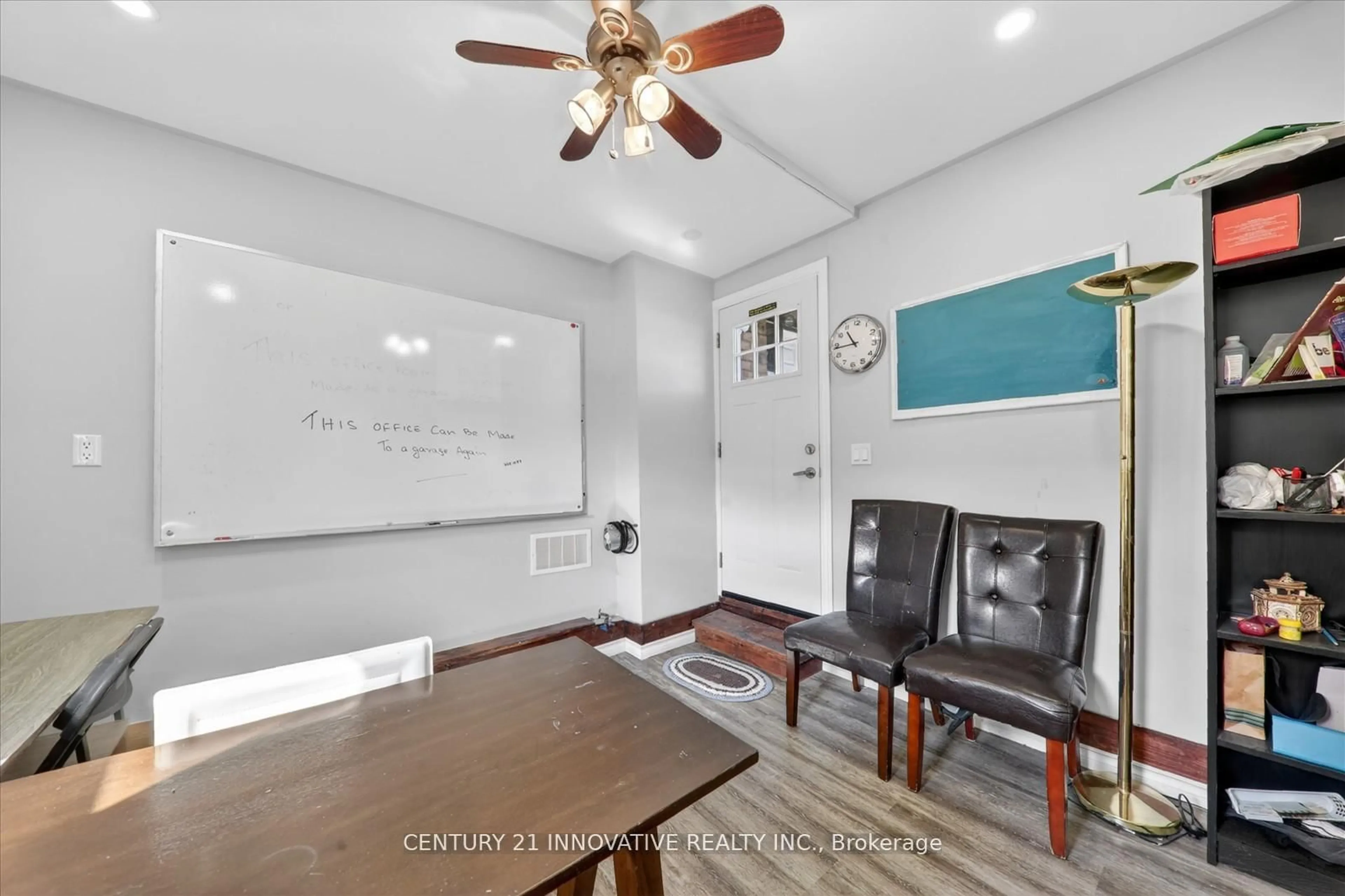A pic of a room for 23 Northgate Blvd, Brampton Ontario L6S 4G6