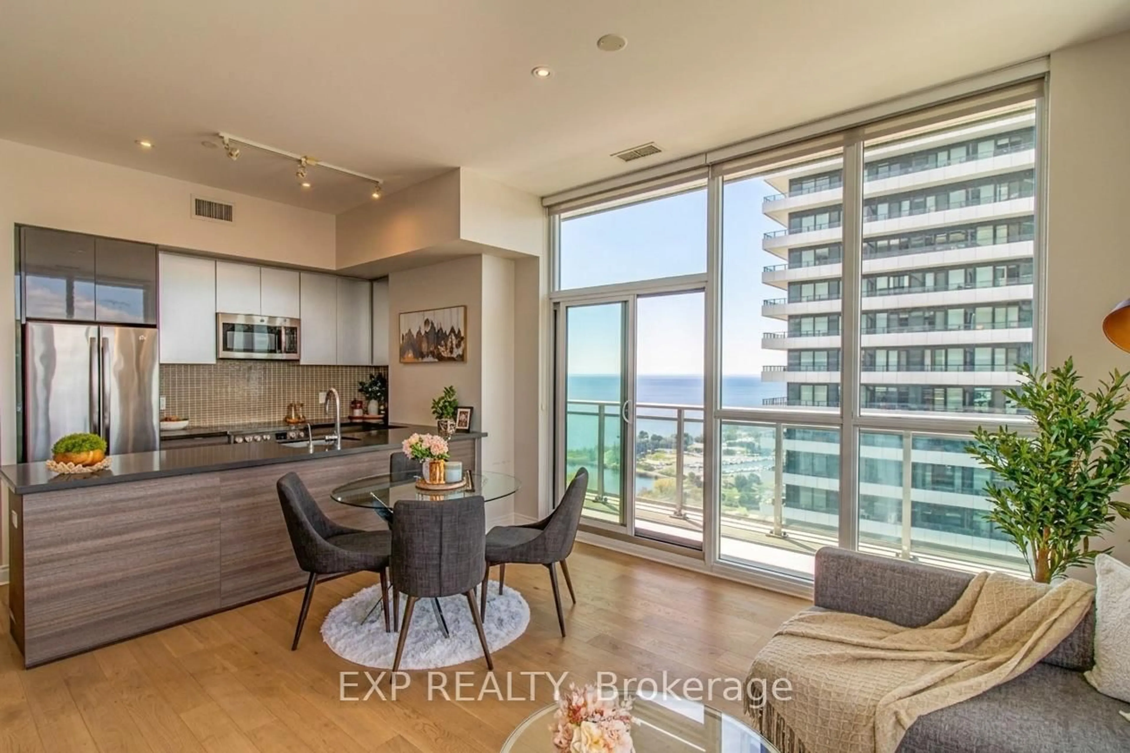 Open concept kitchen, unknown for 33 Shore Breeze Dr #LPH3802, Toronto Ontario M8V 0G1