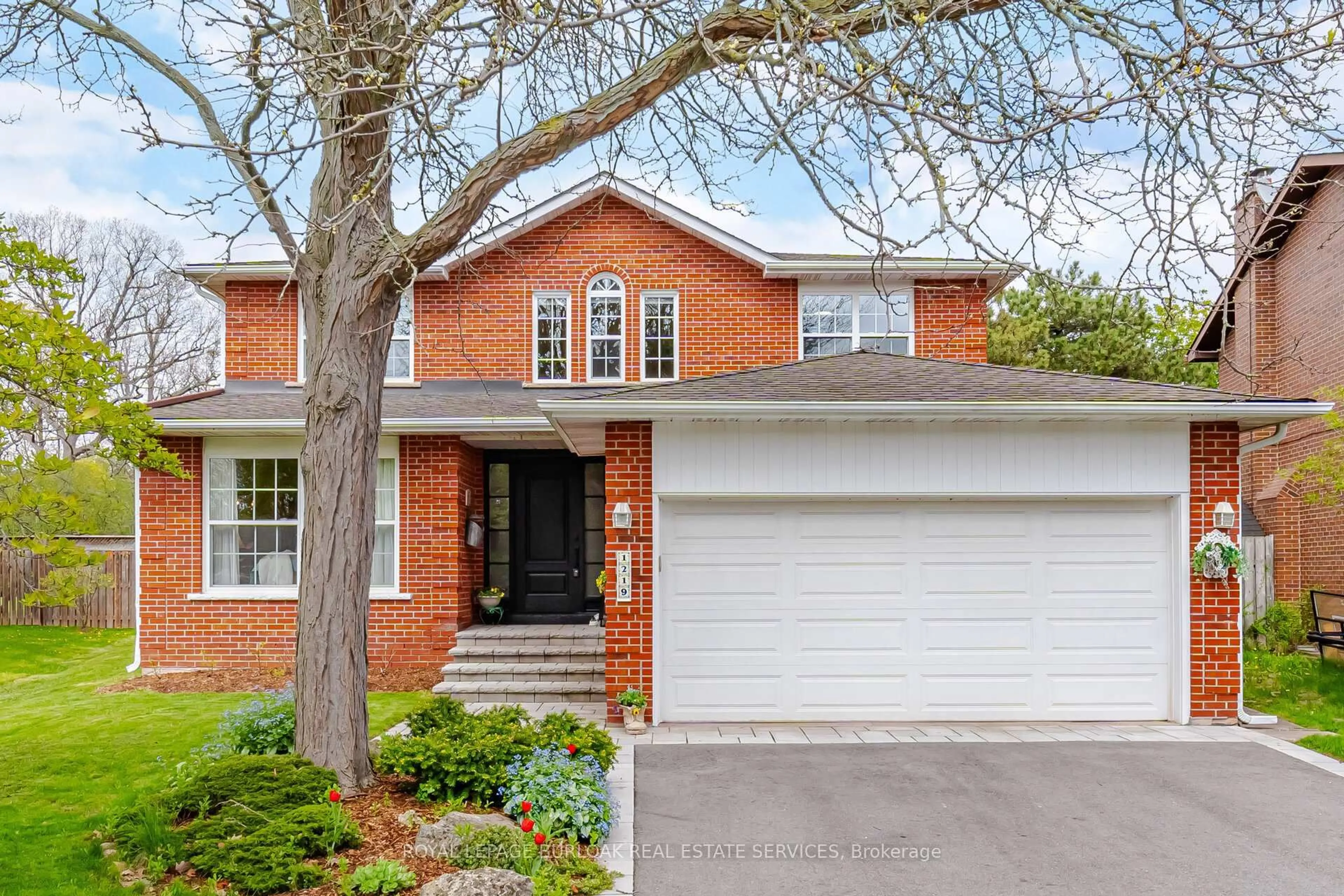 Home with brick exterior material, street for 1219 Priory Crt, Oakville Ontario L6M 1B5