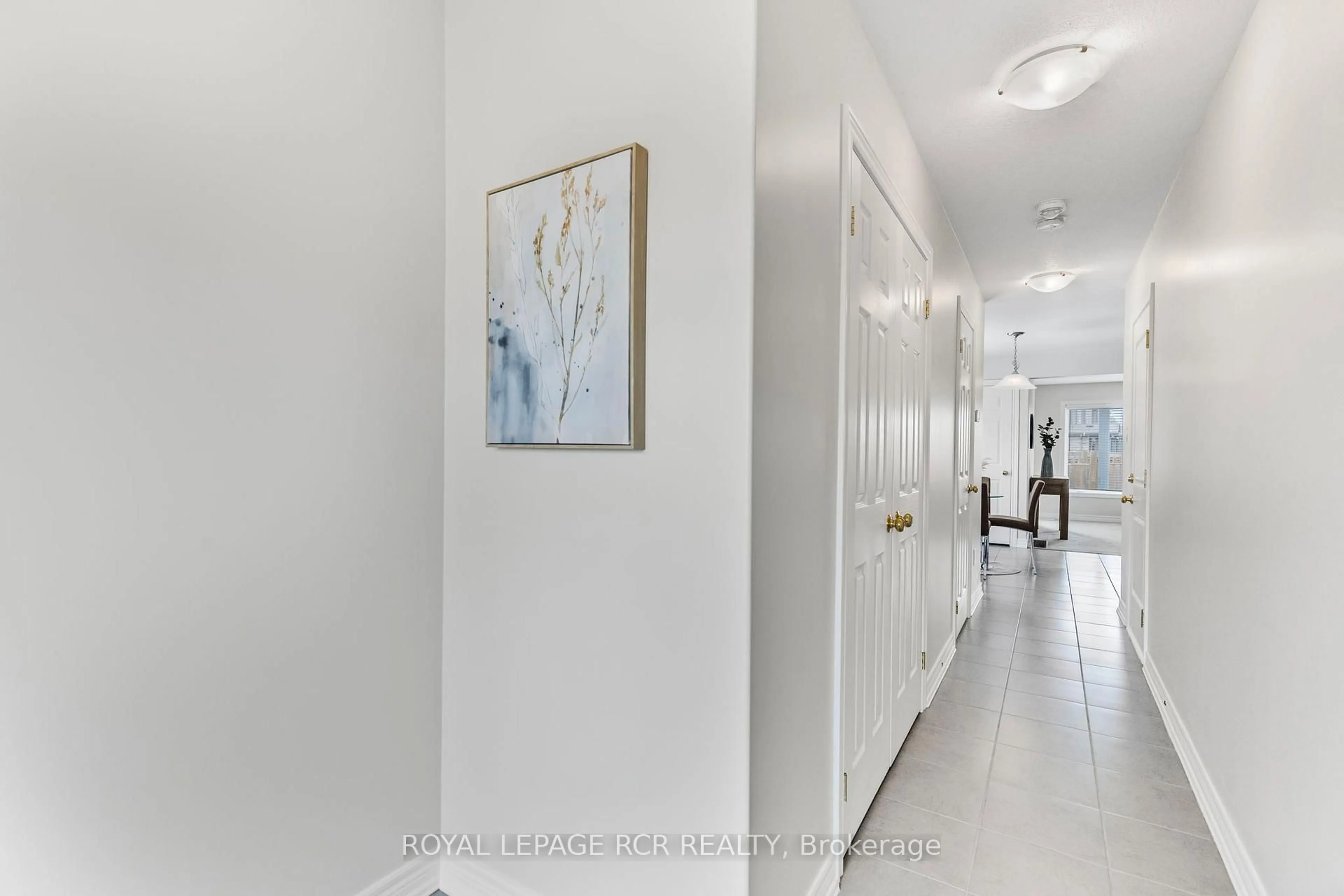 Indoor foyer for 75 Winterton Crt, Orangeville Ontario L9W 5H8