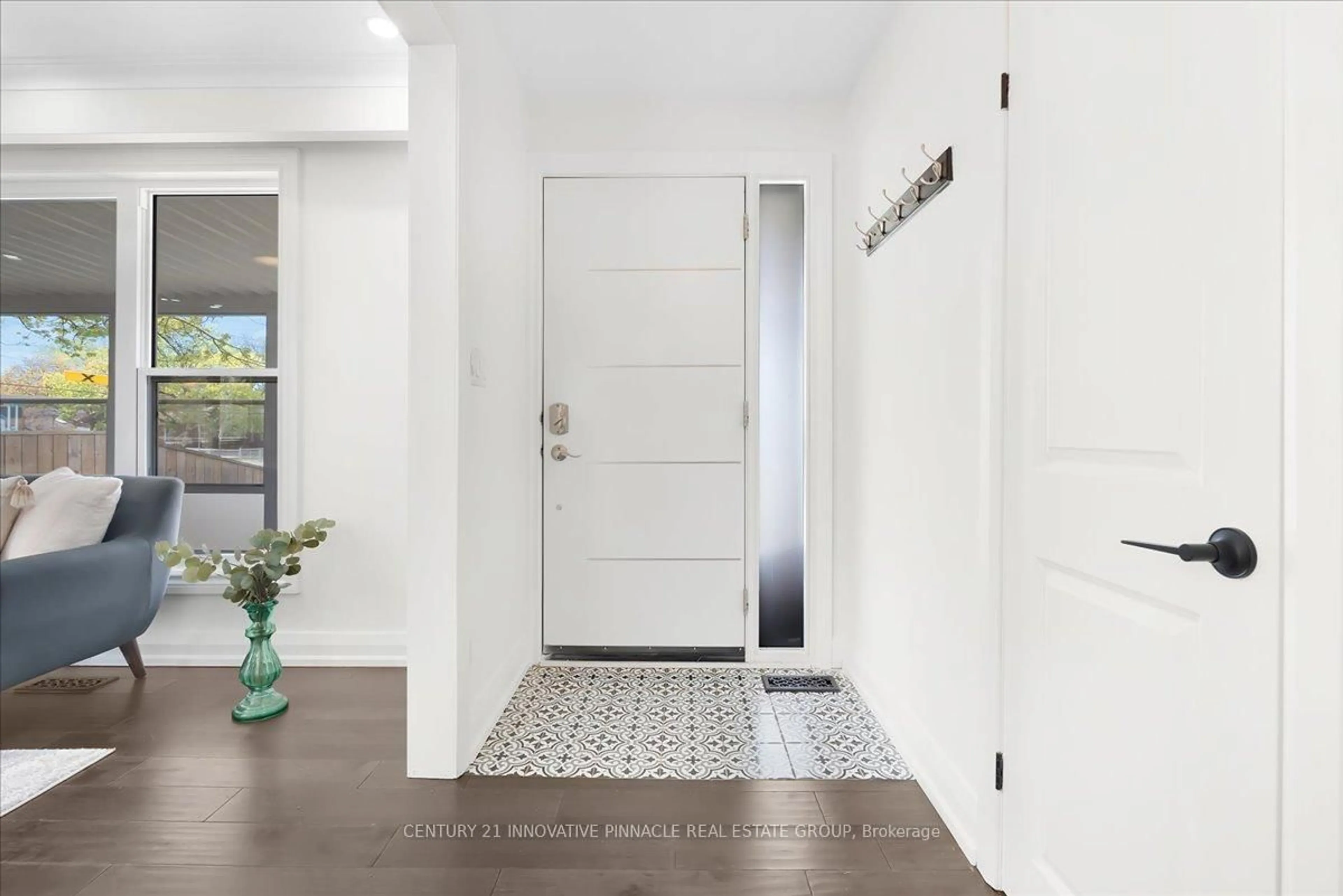 Indoor entryway for 1 Judhaven Rd, Toronto Ontario M9V 2P1
