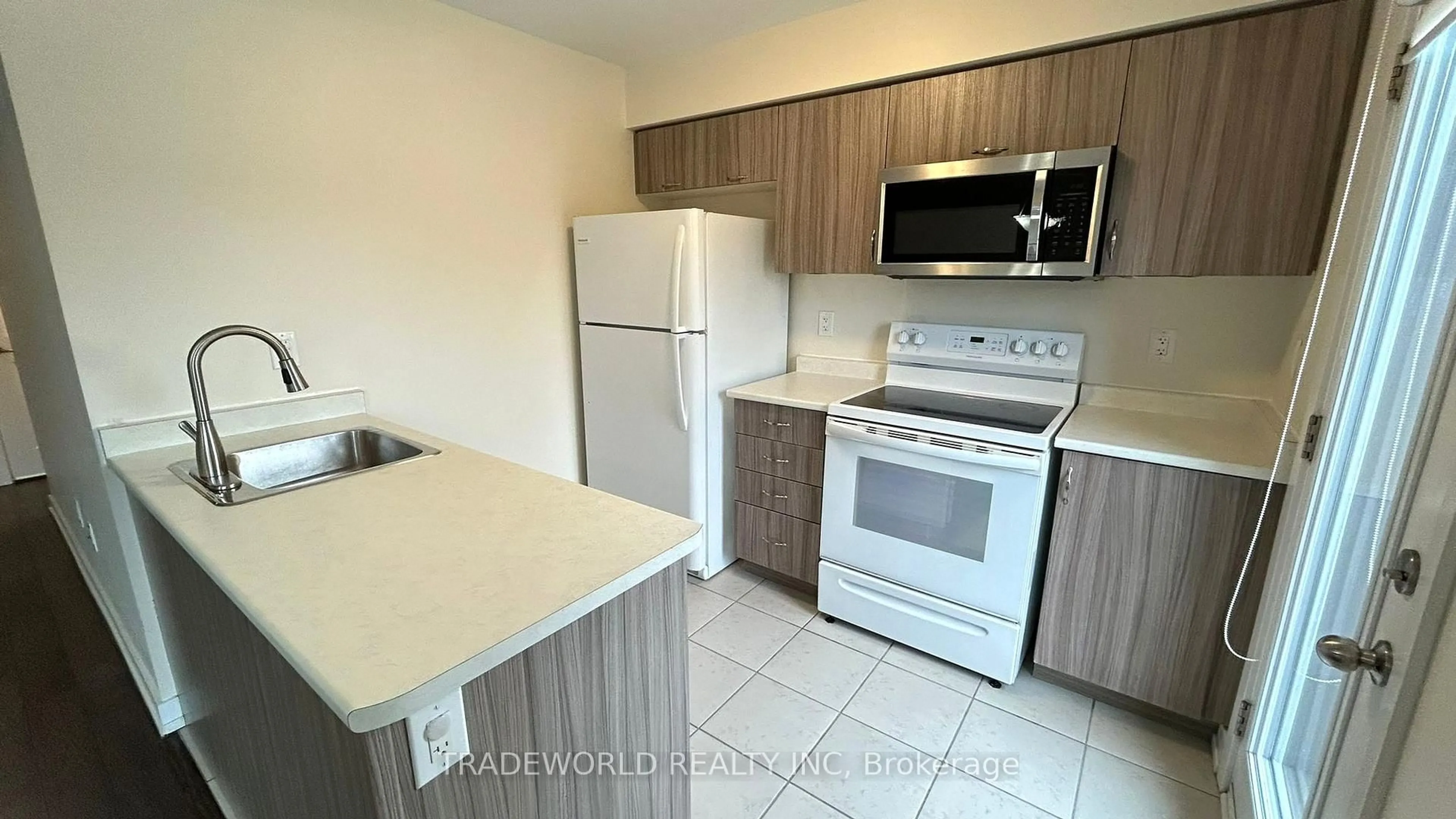 Standard kitchen, unknown for 2355 Sheppard Ave #231, Toronto Ontario M9M 0E7