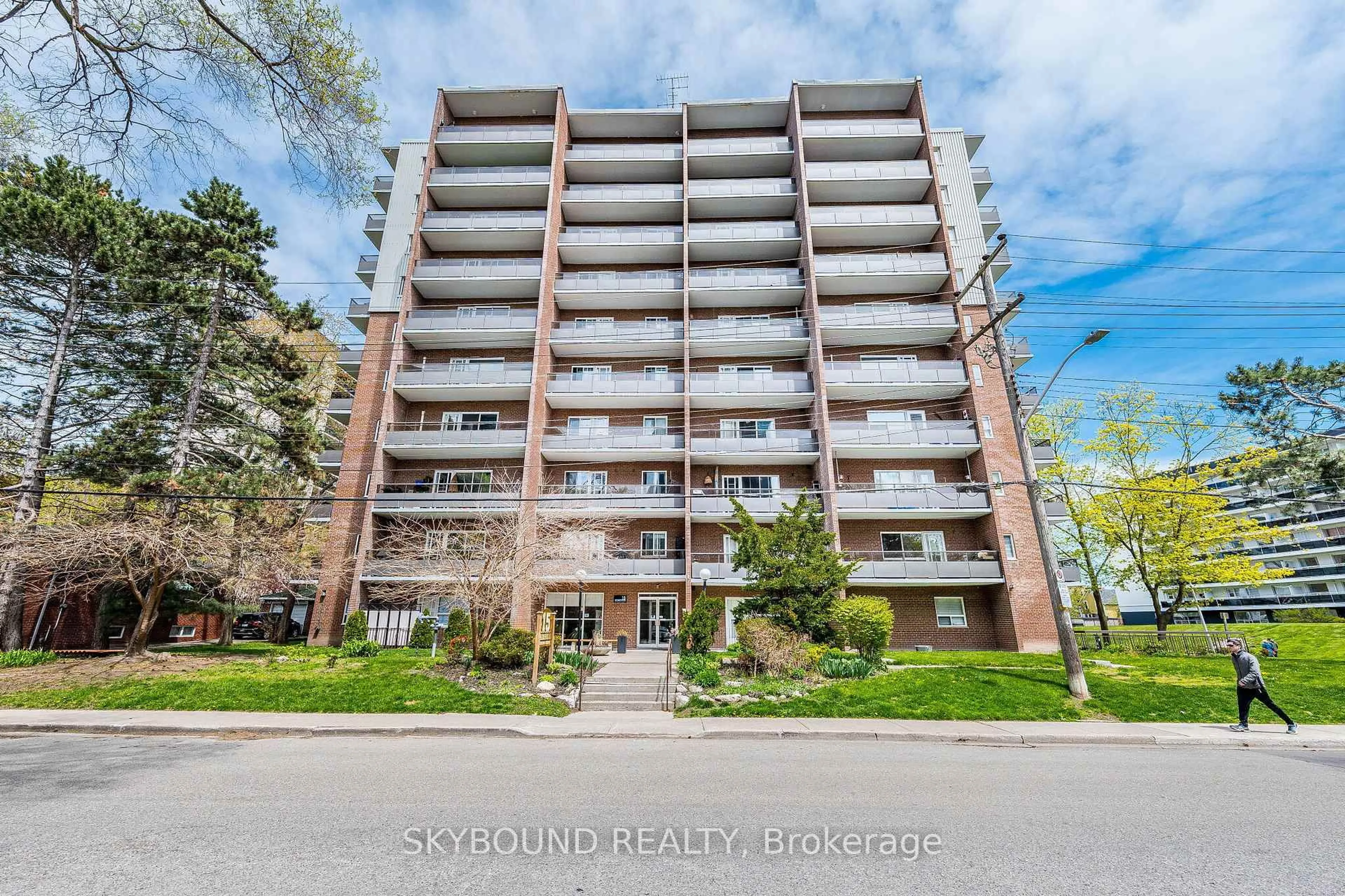 Unknown for 15 Elizabeth St #305, Mississauga Ontario L5G 2Z3