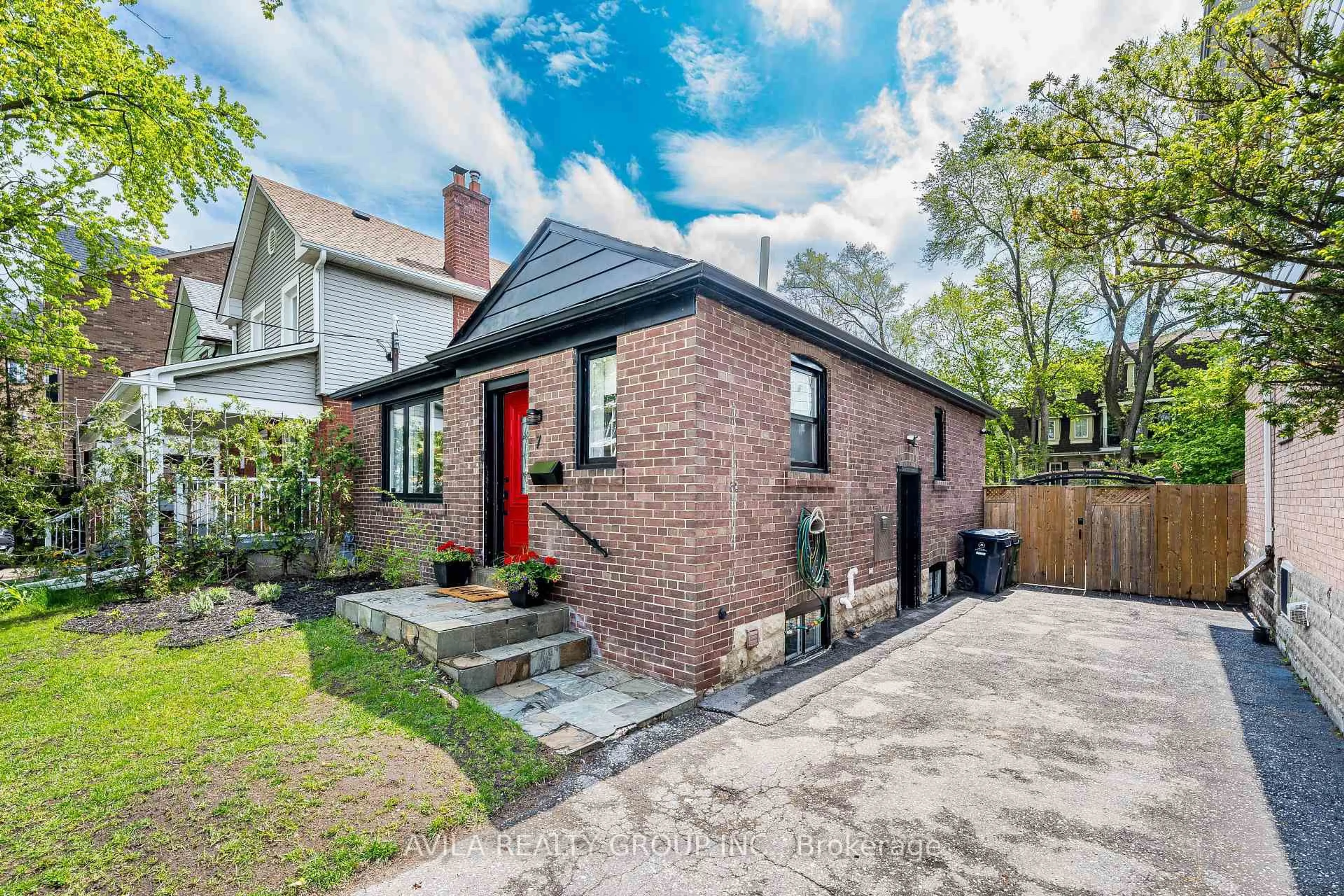 Home with brick exterior material, street for 7 Edmund Ave, Toronto Ontario M9N 1A2
