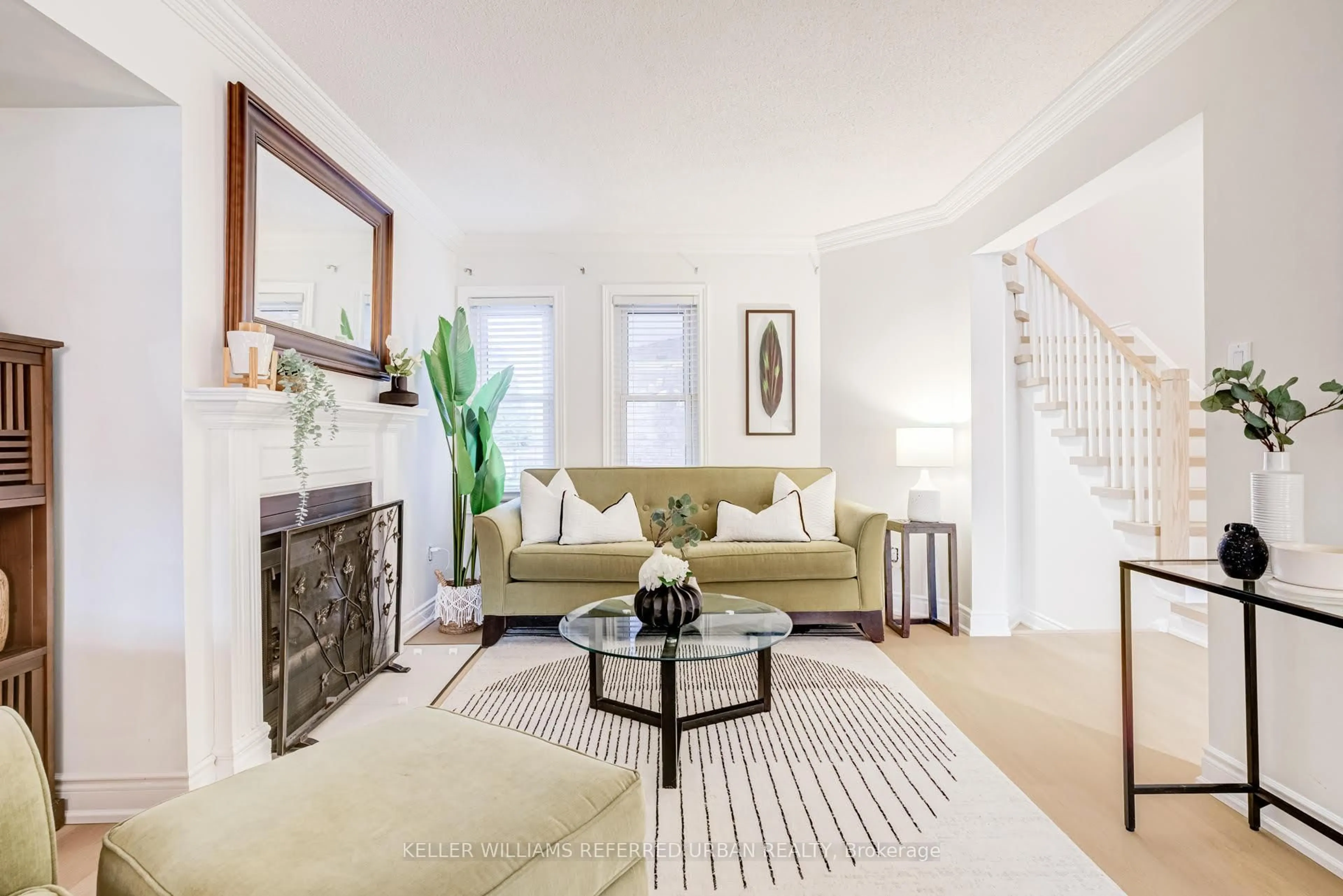 Living room with furniture, unknown for 1370 Hazel McCleary Dr, Oakville Ontario L6J 7B1