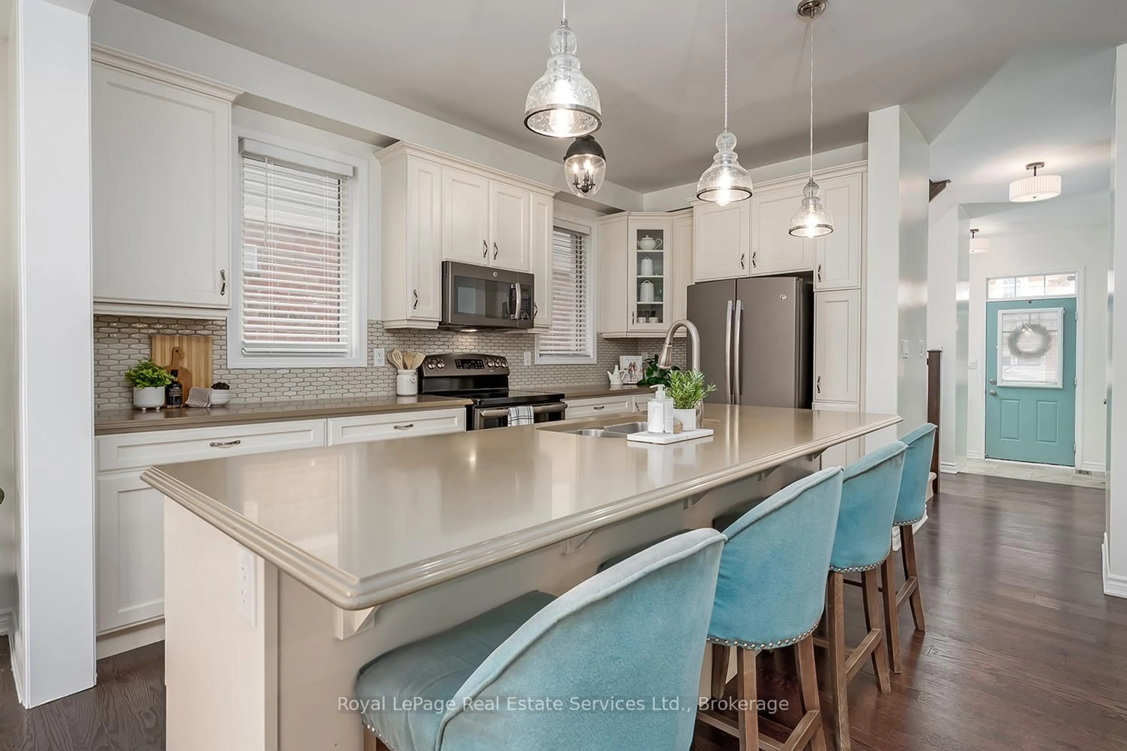 Open concept kitchen, unknown for 1522 Tough Gate, Milton Ontario L9T 8Y6
