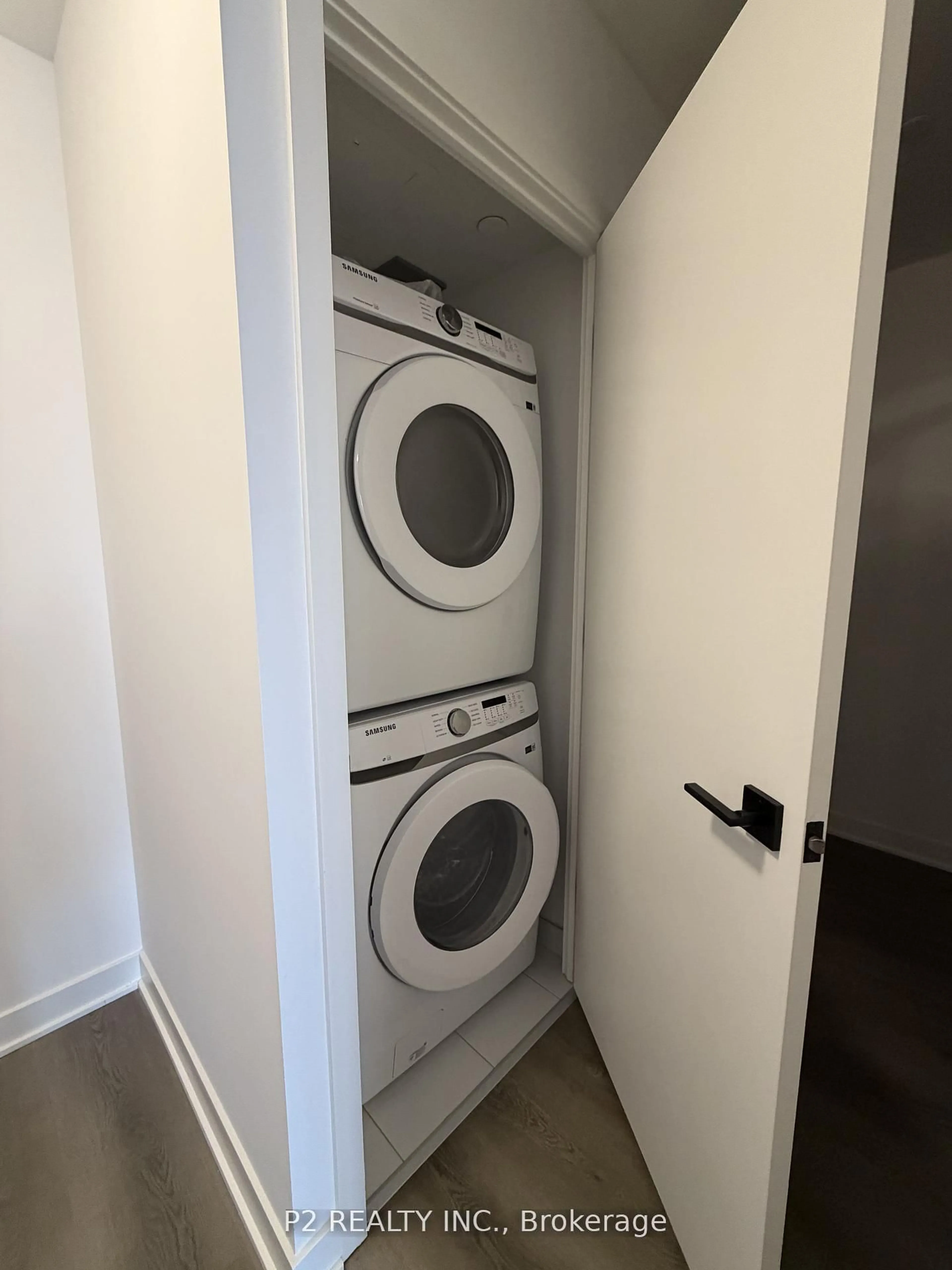 Laundry room for 36 Zorra St #610, Toronto Ontario M8Z 0G5