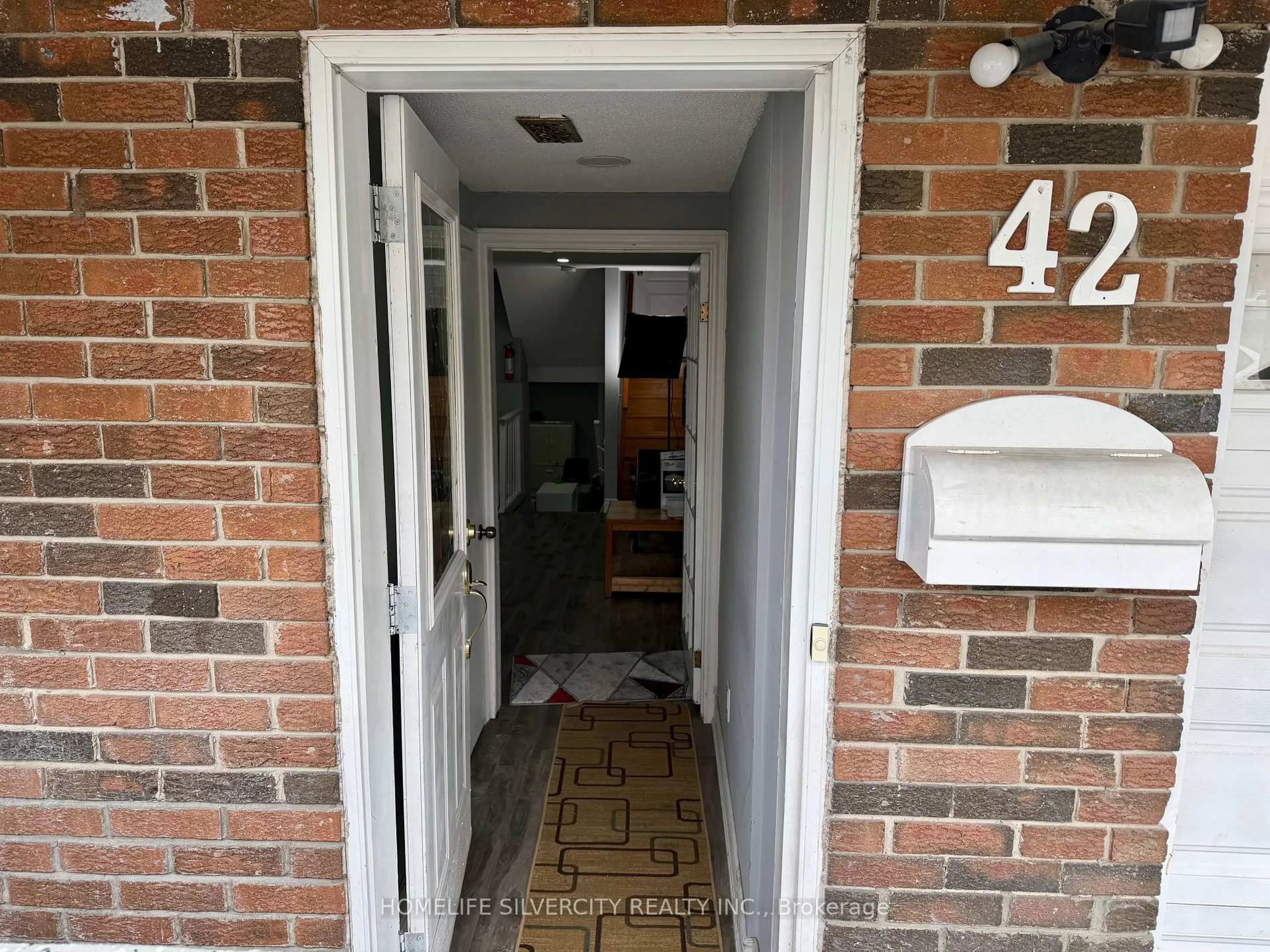 Indoor entryway for 42 Royal Salisbury Way, Brampton Ontario L6V 3J6