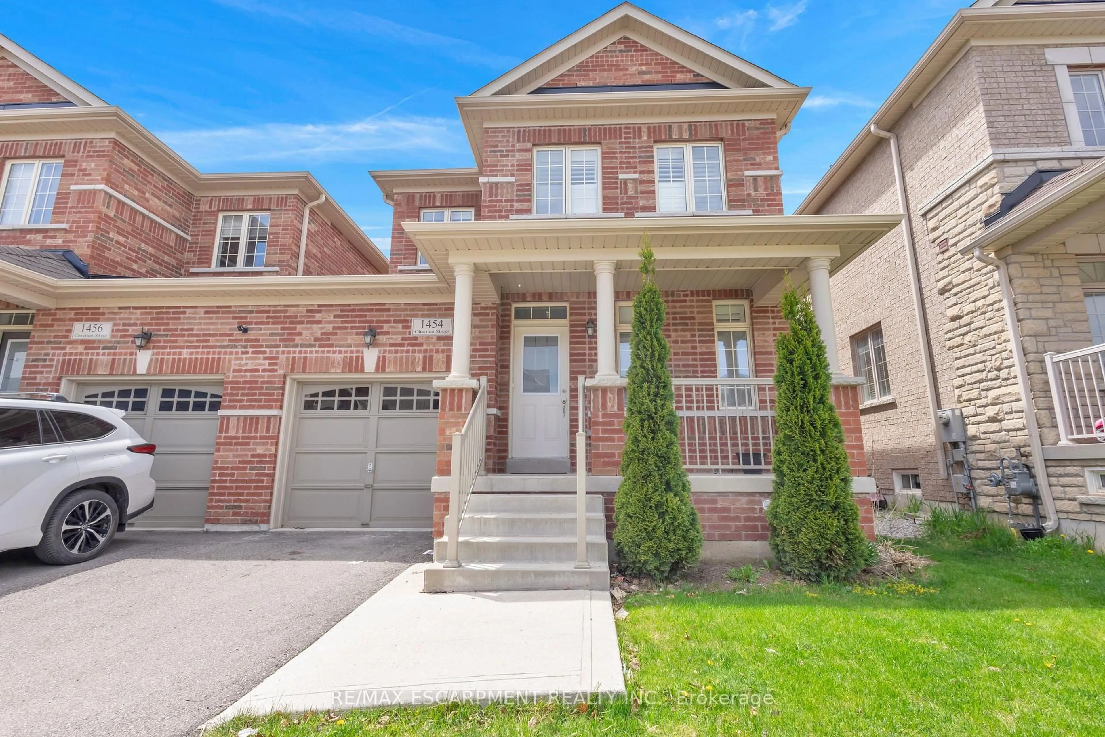 Home with brick exterior material, street for 1454 Chretien St, Milton Ontario L9E 1J1