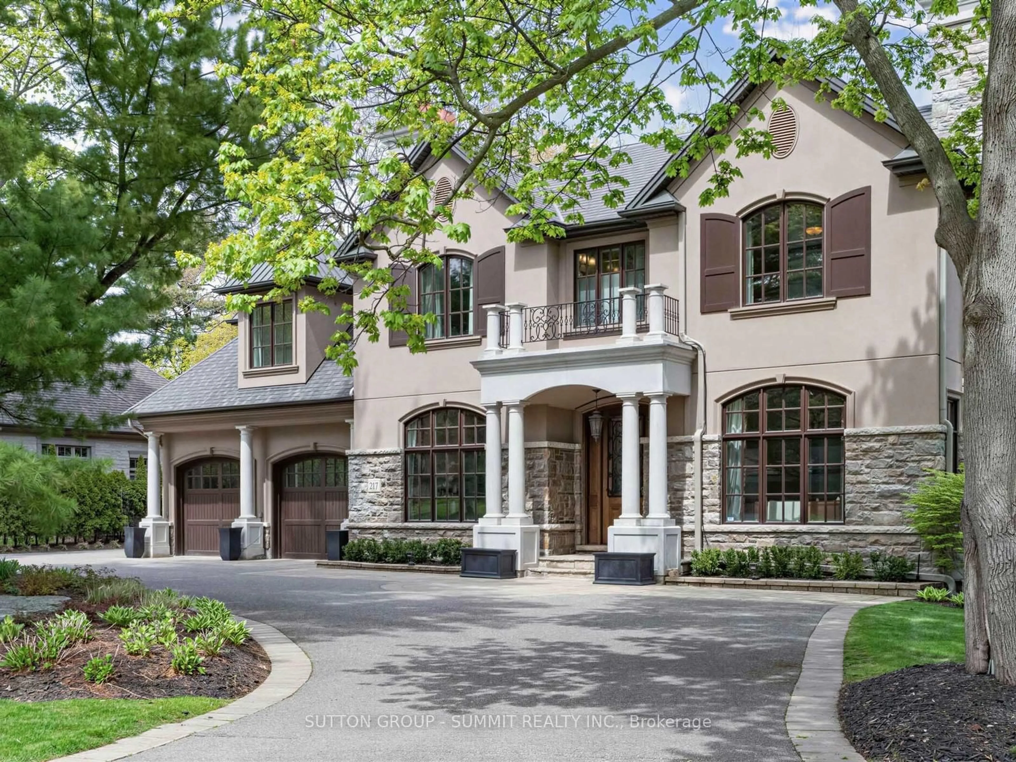 Home with brick exterior material, street for 217 Eastcourt Rd, Oakville Ontario L6J 4Y5