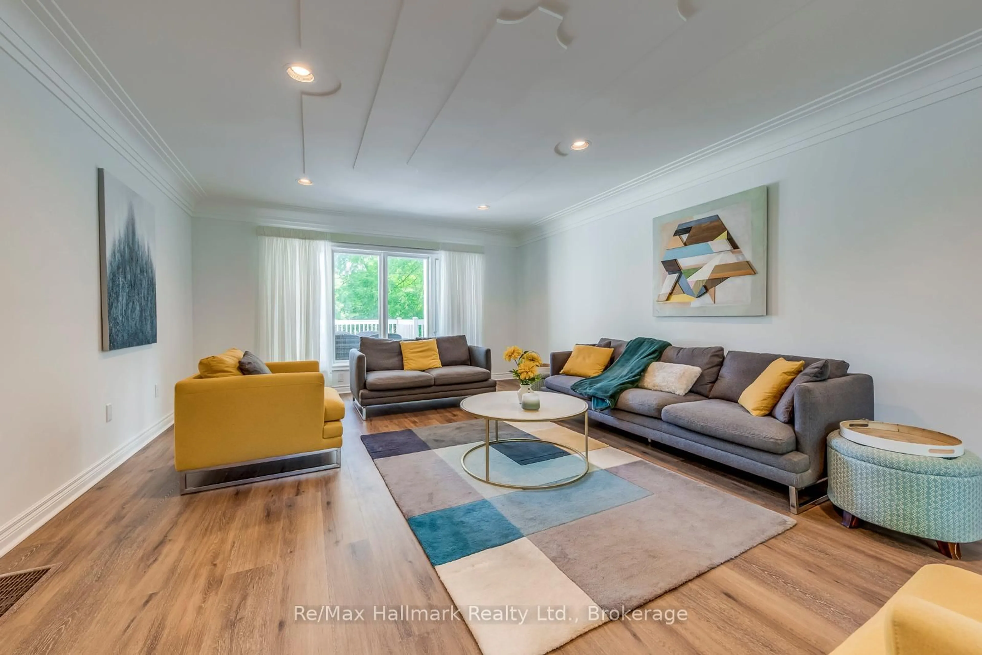 Living room with furniture, unknown for 157 Trelawn Ave, Oakville Ontario L6J 4R3