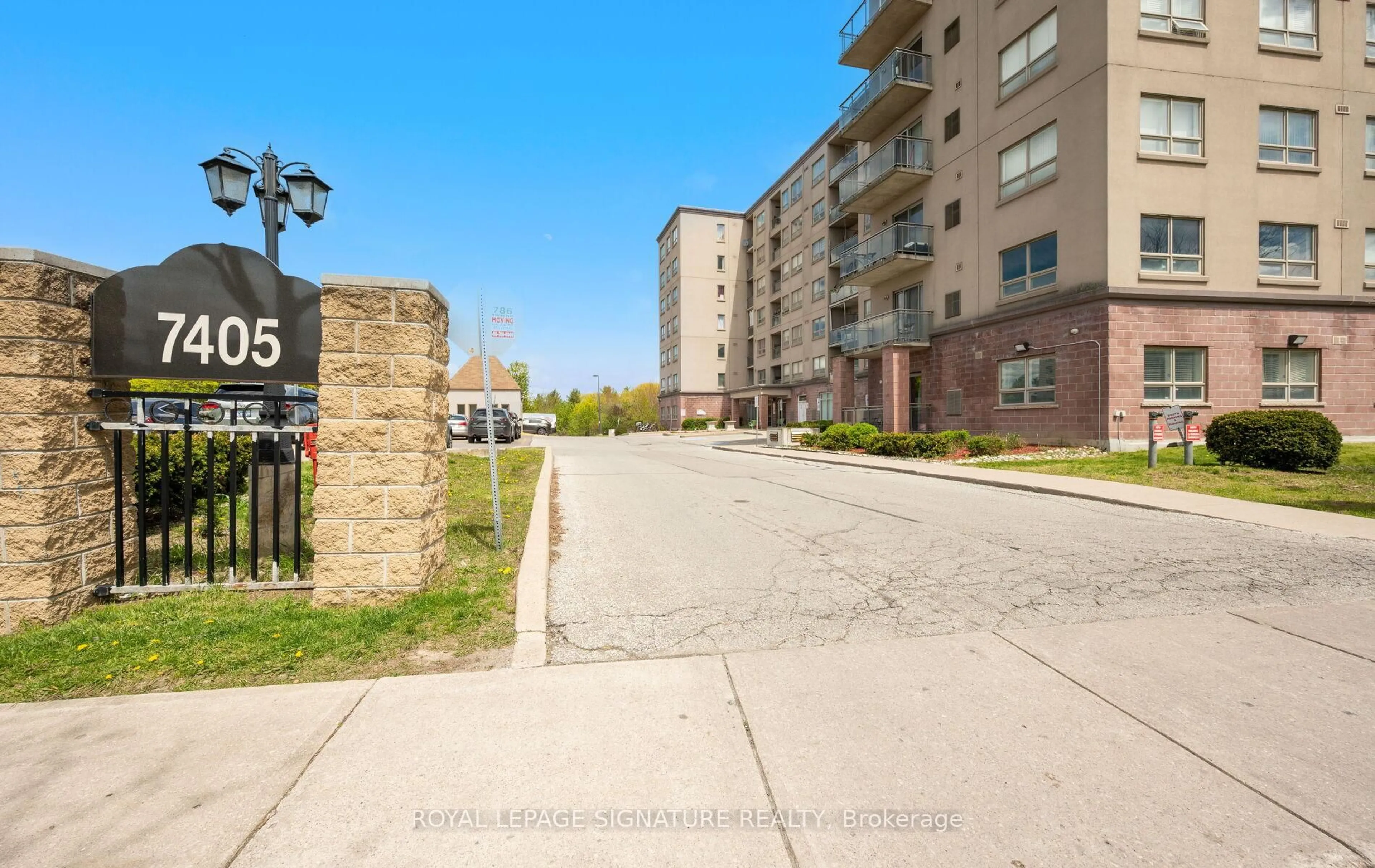Patio, street for 7405 Goreway Dr #104, Mississauga Ontario L4T 0A3