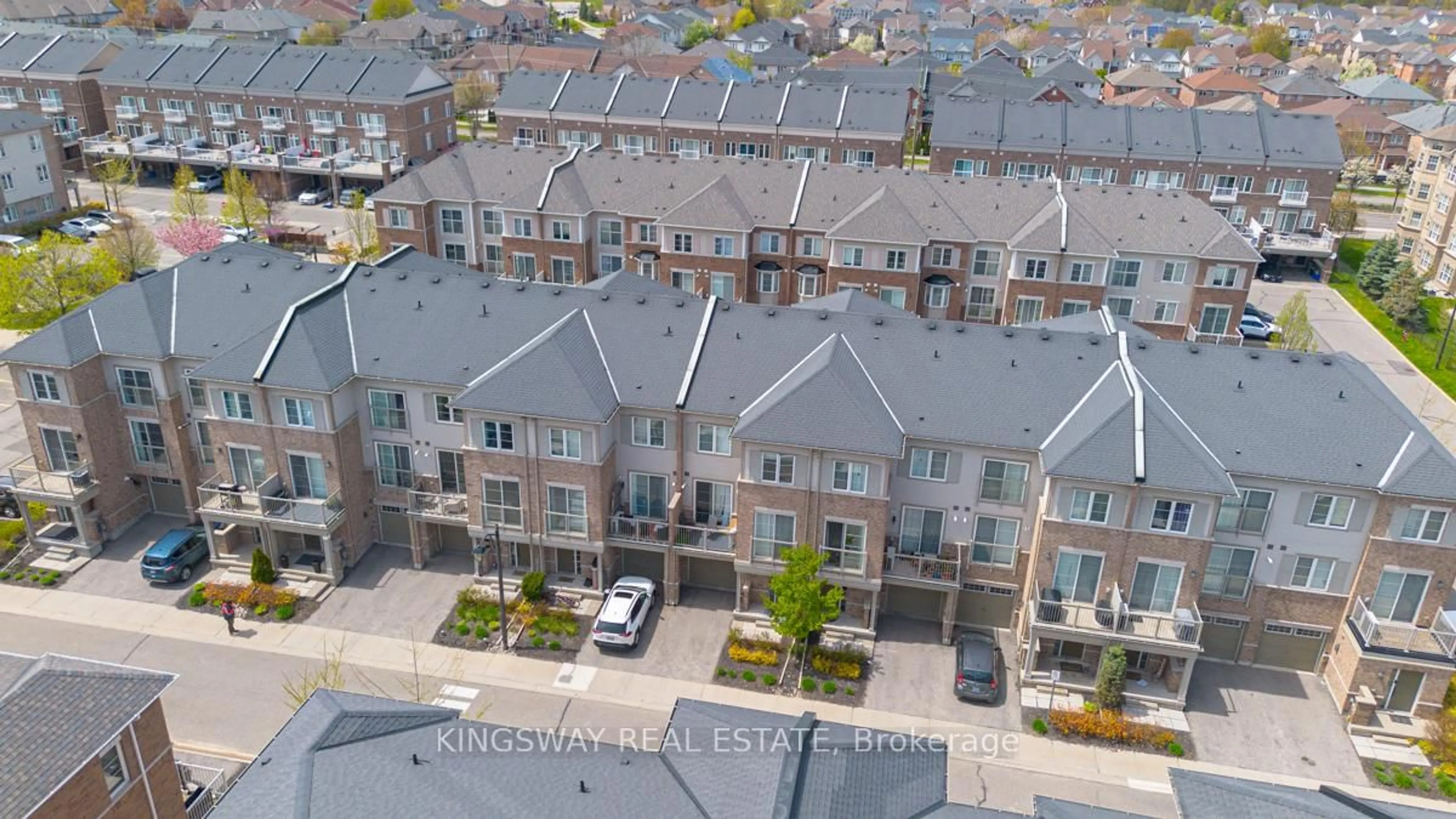 A pic from outside/outdoor area/front of a property/back of a property/a pic from drone, city buildings view from balcony for 165 Hampshire Way #95, Milton Ontario L9T 8M7