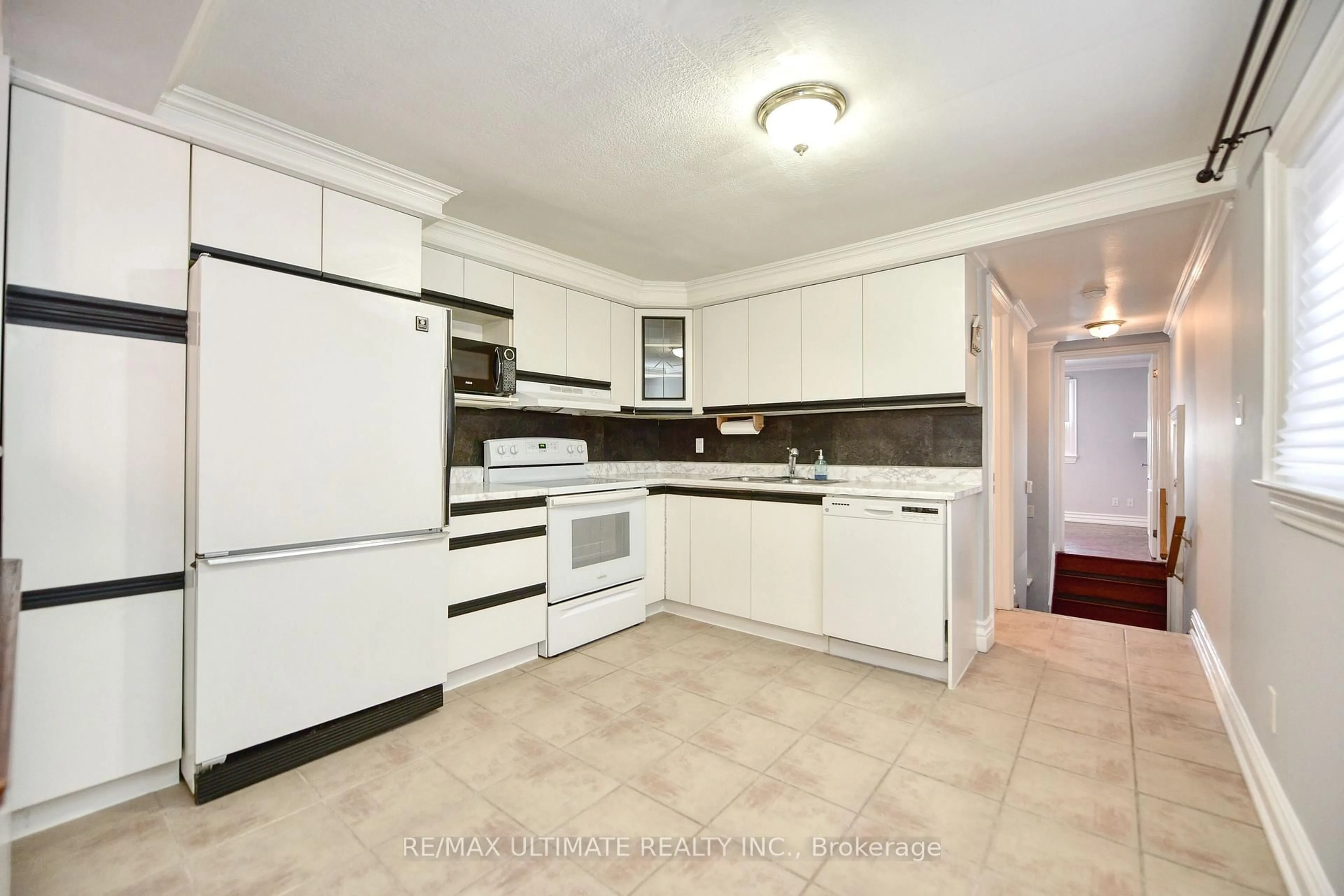 Standard kitchen, ceramic/tile floor for 132 Spears St, Toronto Ontario M6N 3X7