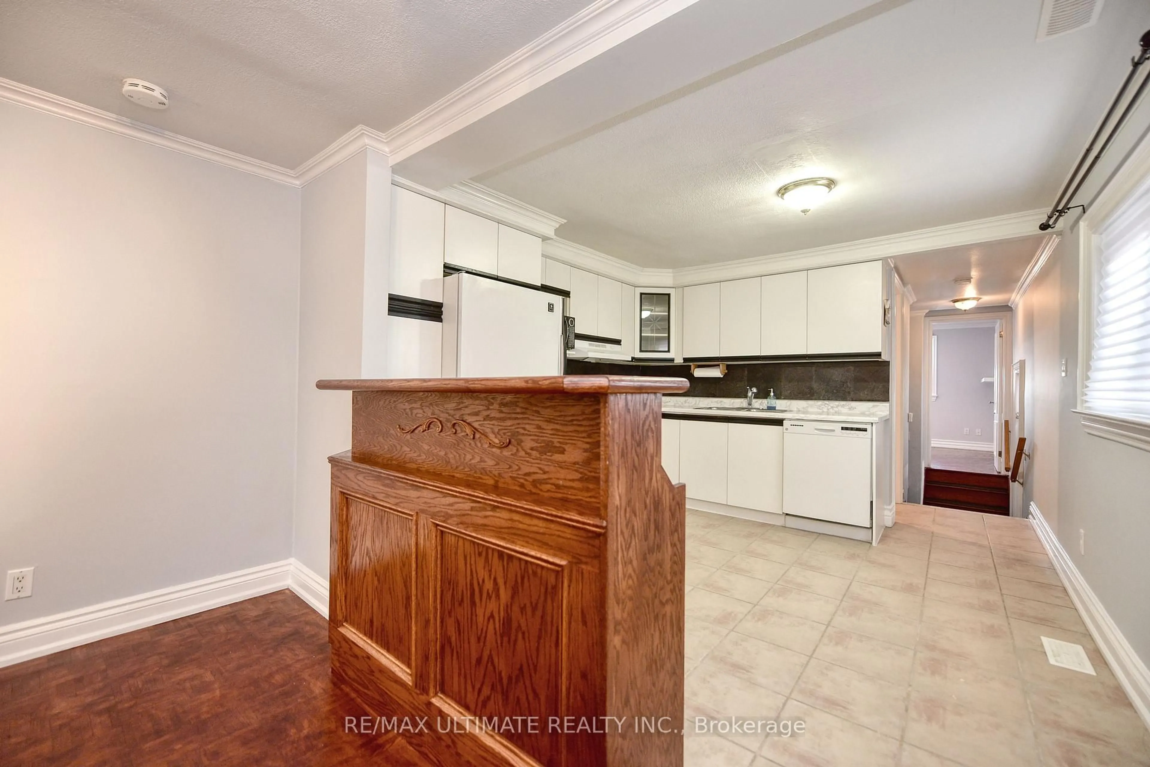 Standard kitchen, unknown for 132 Spears St, Toronto Ontario M6N 3X7