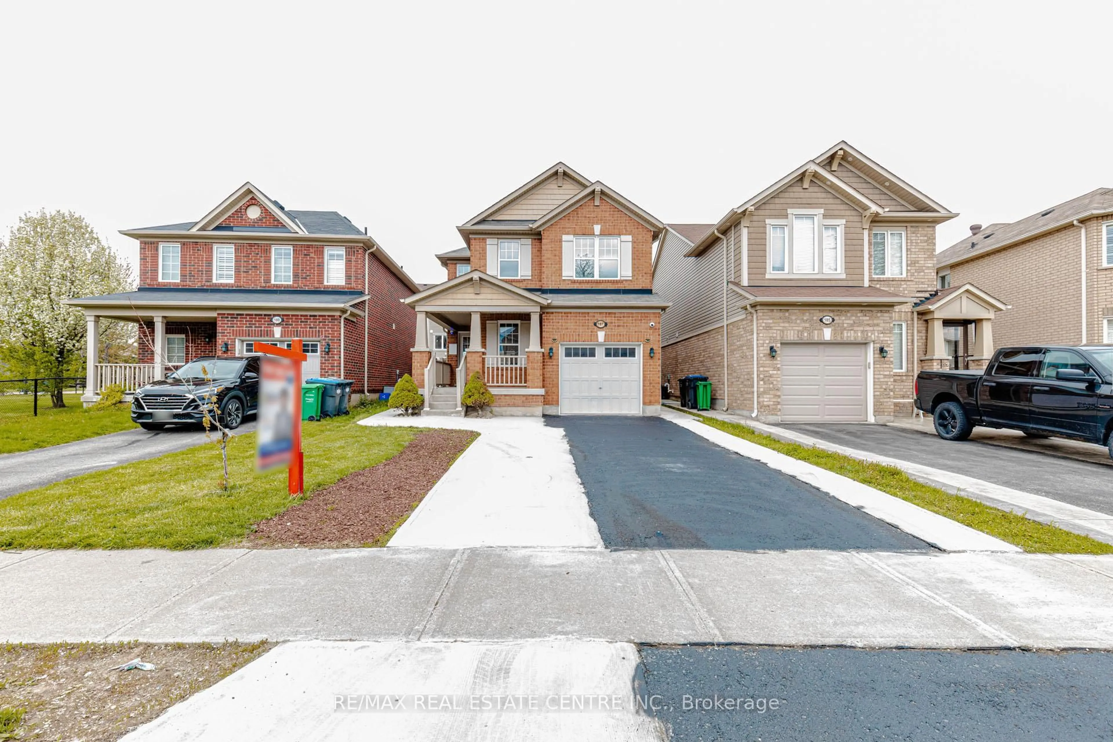 Home with brick exterior material, street for 187 Lockwood Rd, Brampton Ontario L6Y 5W1