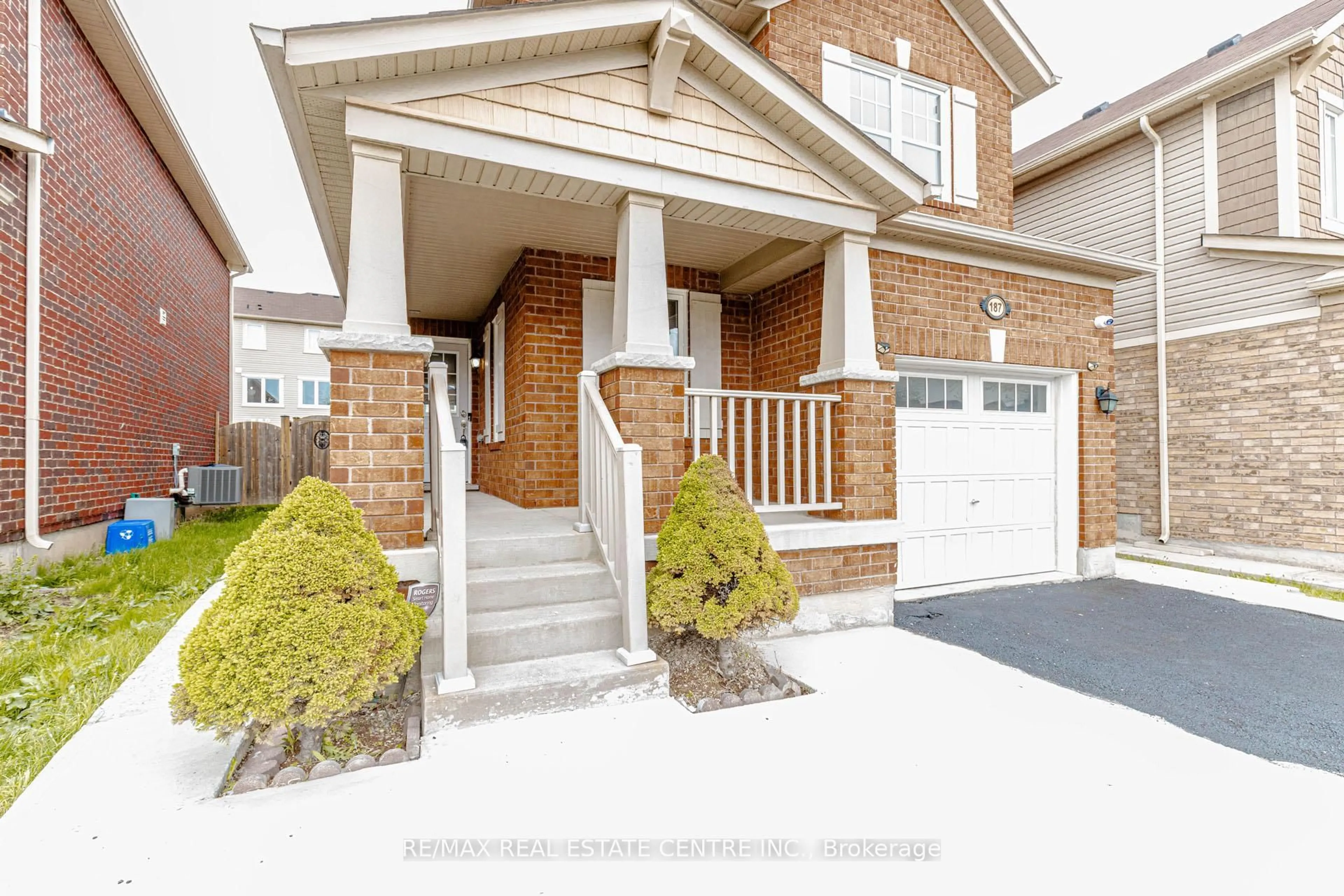 Home with brick exterior material, street for 187 Lockwood Rd, Brampton Ontario L6Y 5W1