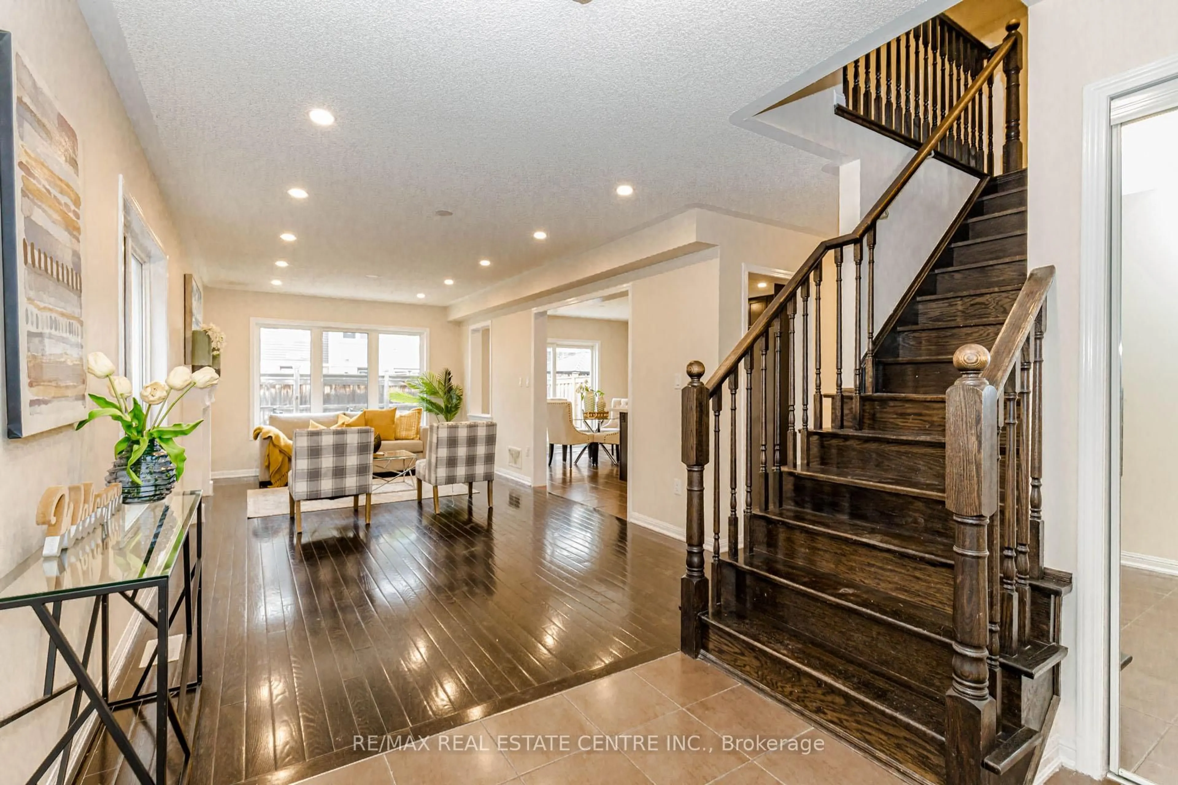 Unknown for 187 Lockwood Rd, Brampton Ontario L6Y 5W1