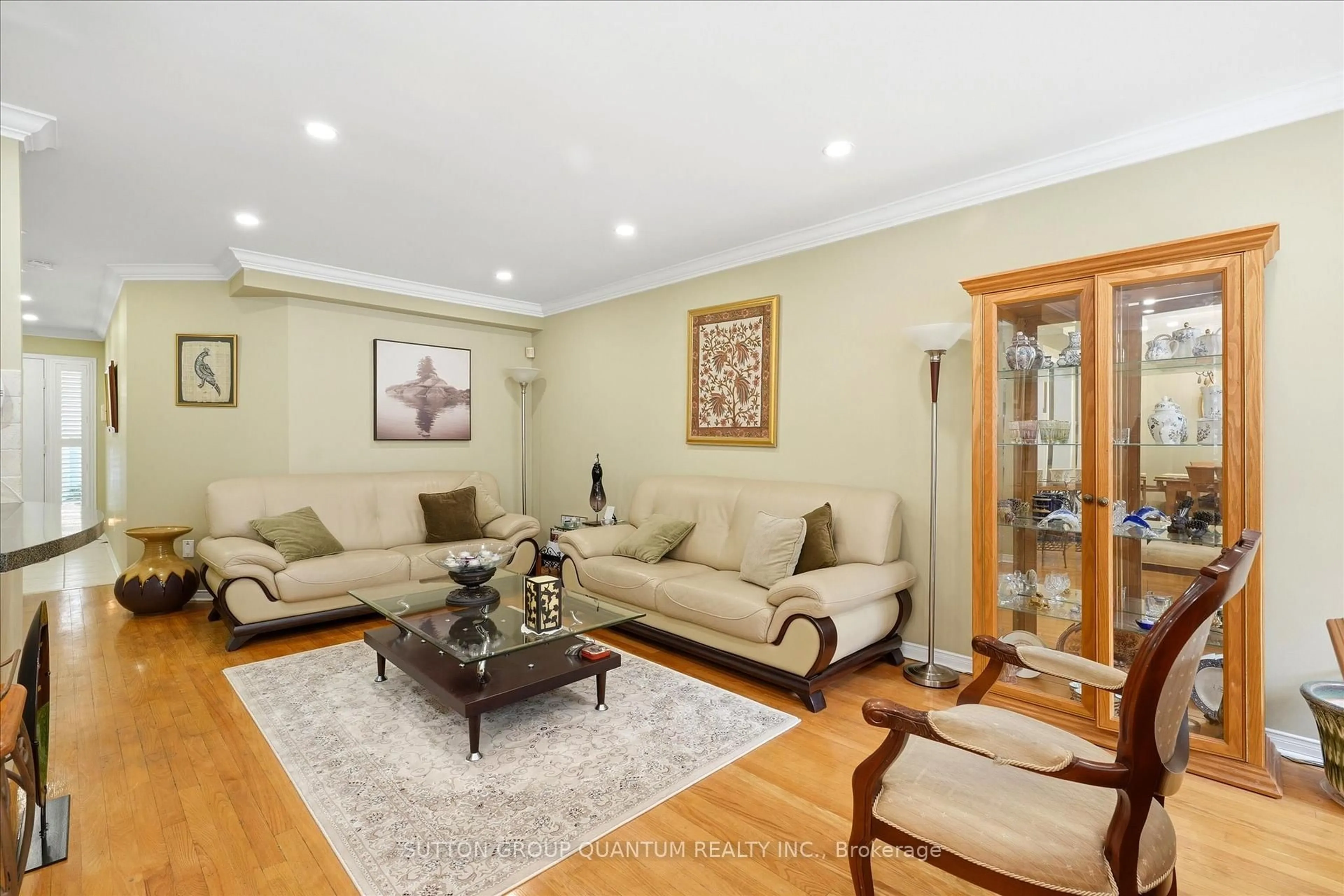 Living room with furniture, unknown for 1064 Queen St #10A, Mississauga Ontario L5H 4K3