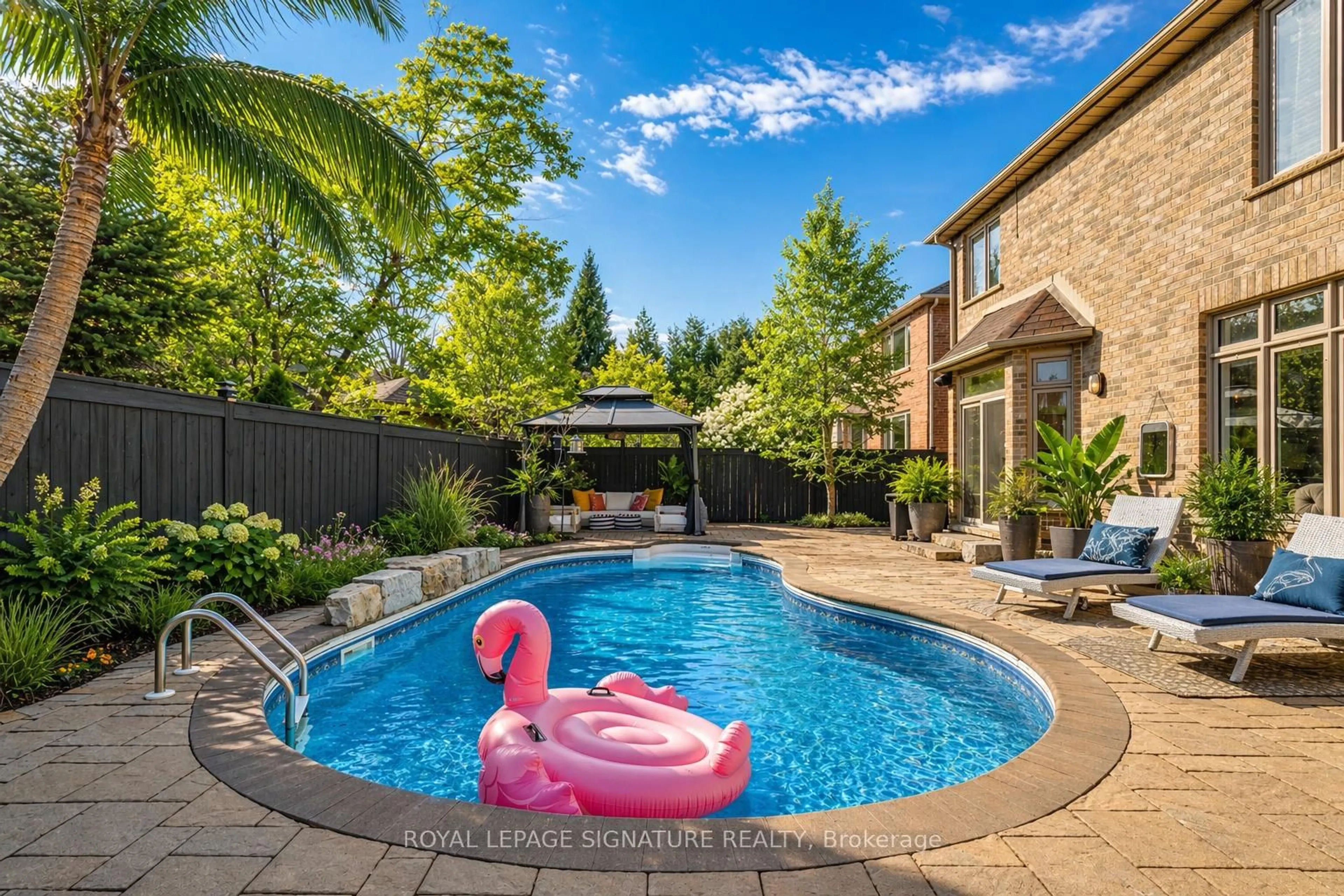 Pool for 2324 Hilltop Lane, Oakville Ontario L6M 3M8