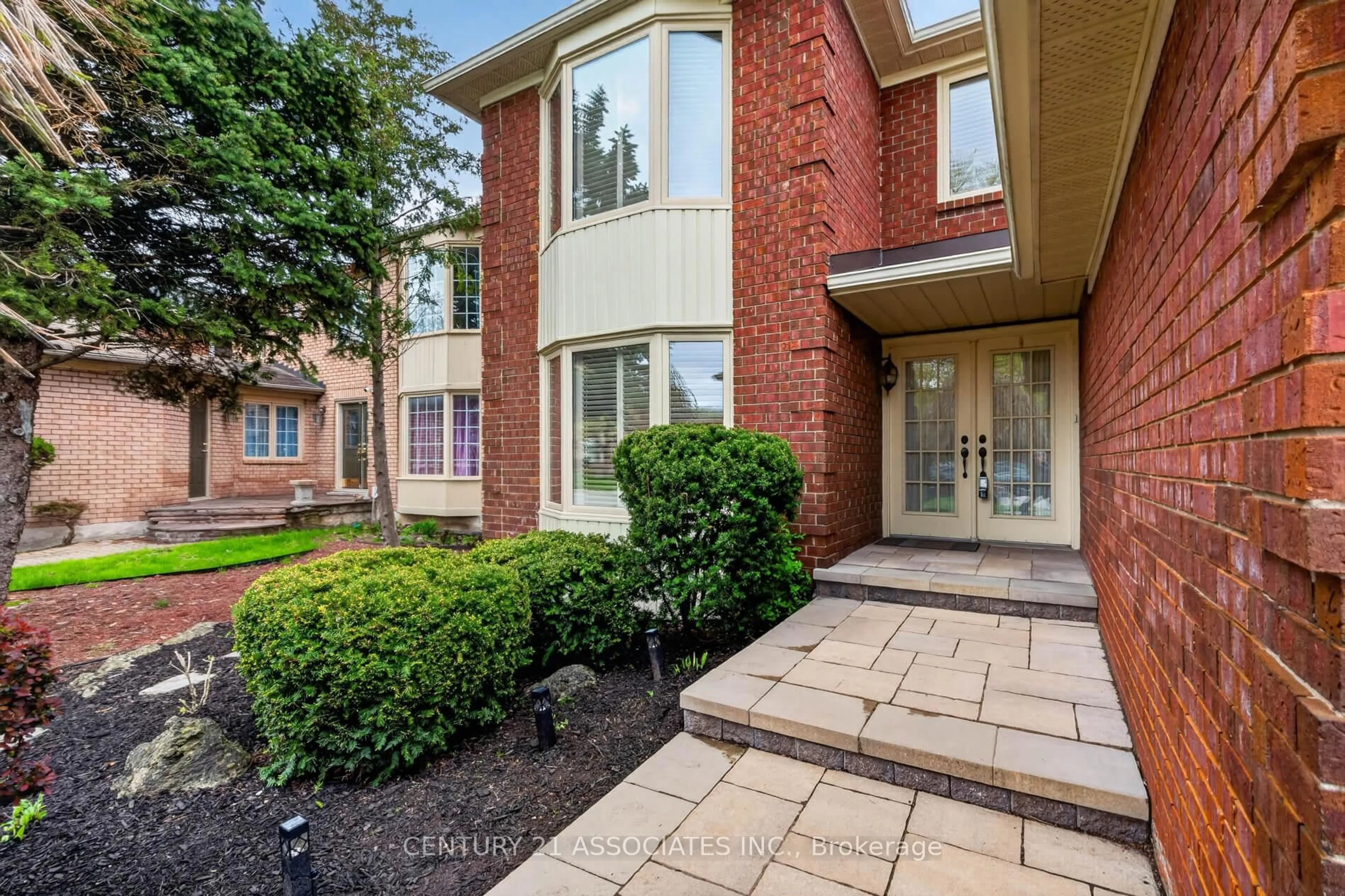 Home with brick exterior material, street for 3712 Ketchum Crt, Mississauga Ontario L5L 4S4