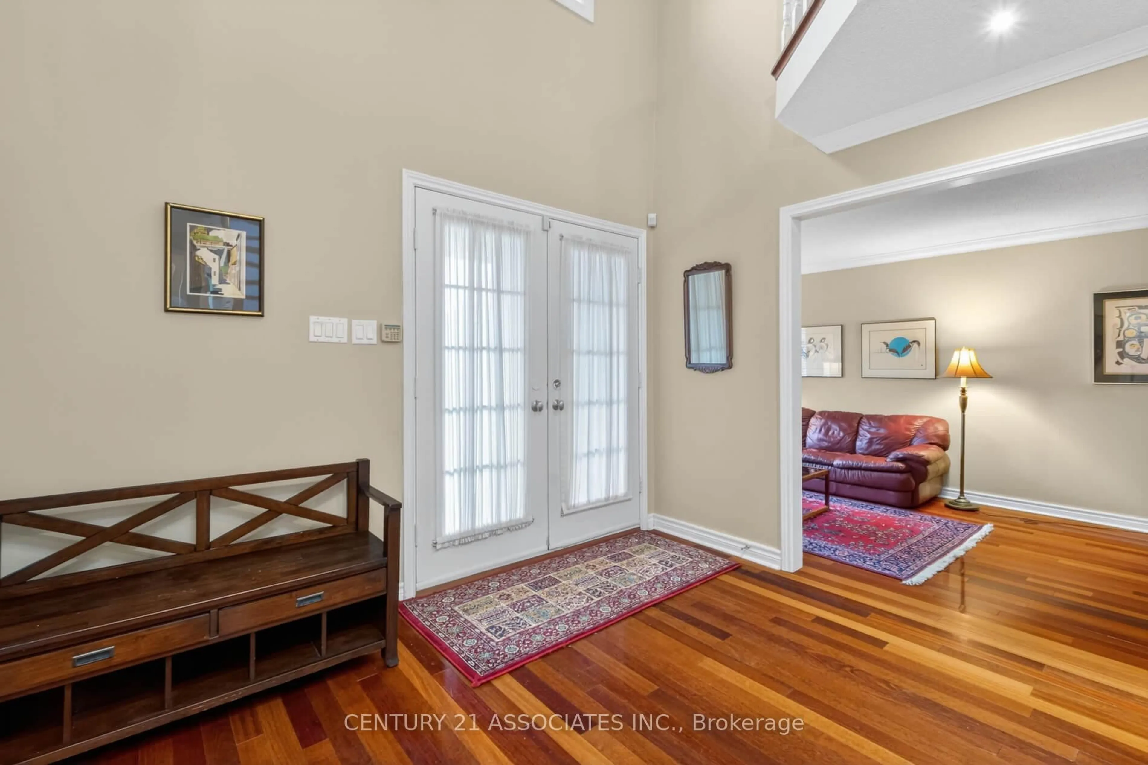 Indoor entryway for 3712 Ketchum Crt, Mississauga Ontario L5L 4S4