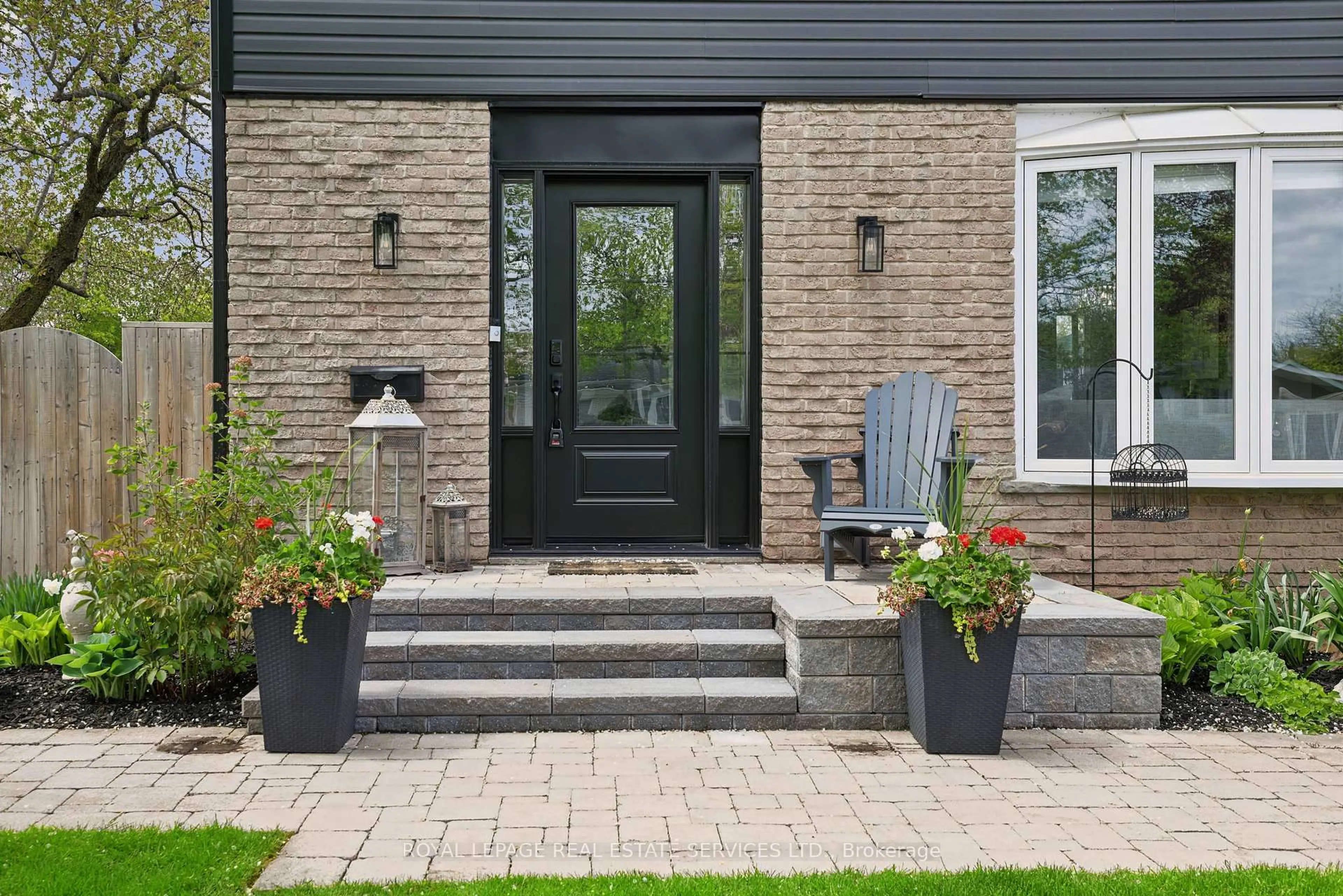 Home with brick exterior material, street for 441 Withnell Cres, Oakville Ontario L6L 3M1