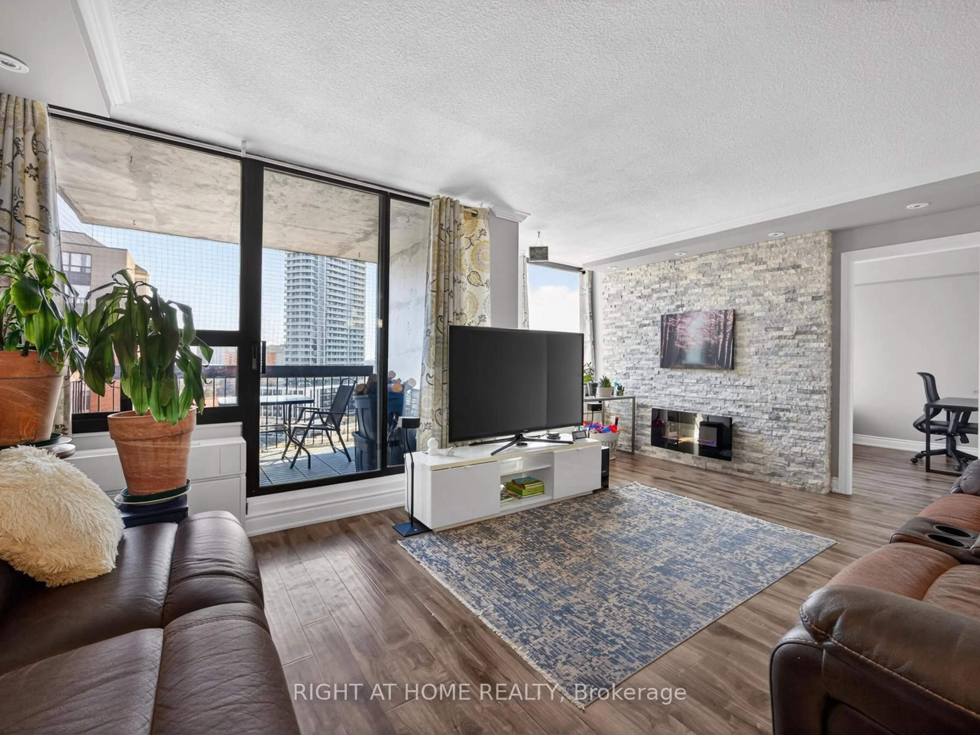 Living room with furniture, unknown for 20 Mississauga Valley Blvd #1509, Mississauga Ontario L5A 3S1