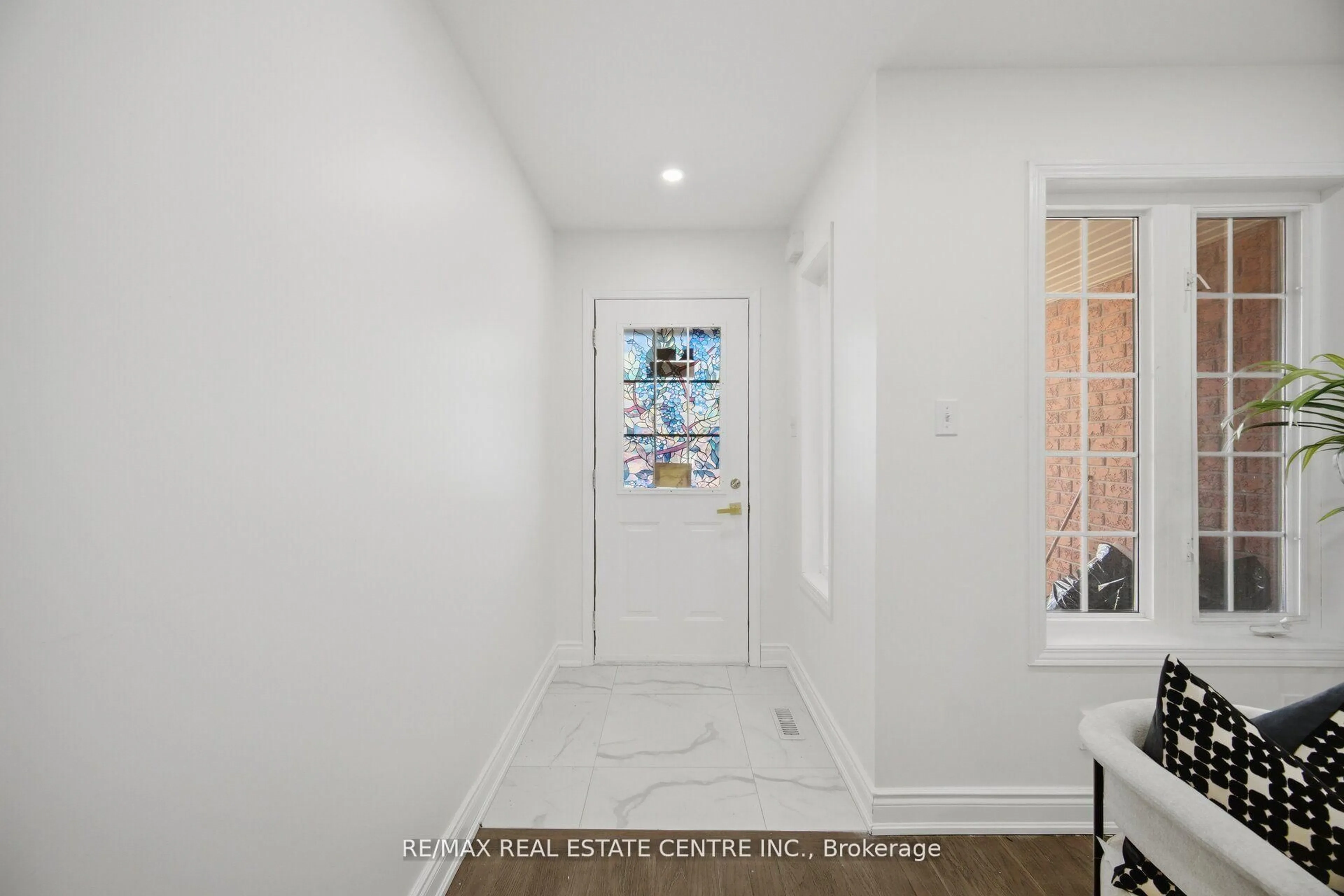 Unknown for 23 Brucewood Rd, Brampton Ontario L6R 3N1