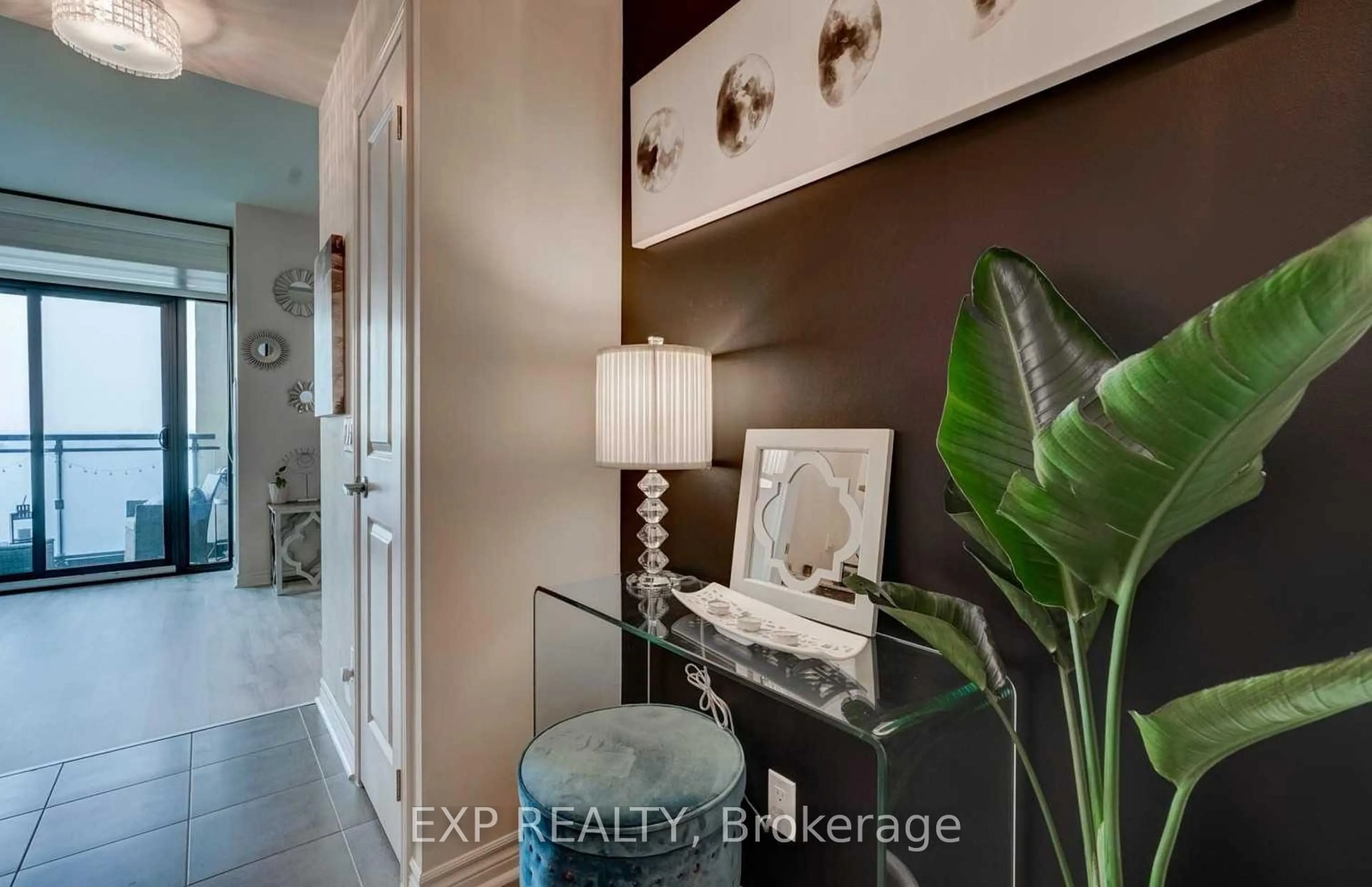 Indoor entryway for 2522 Keele St #19, Toronto Ontario M6L 0A2