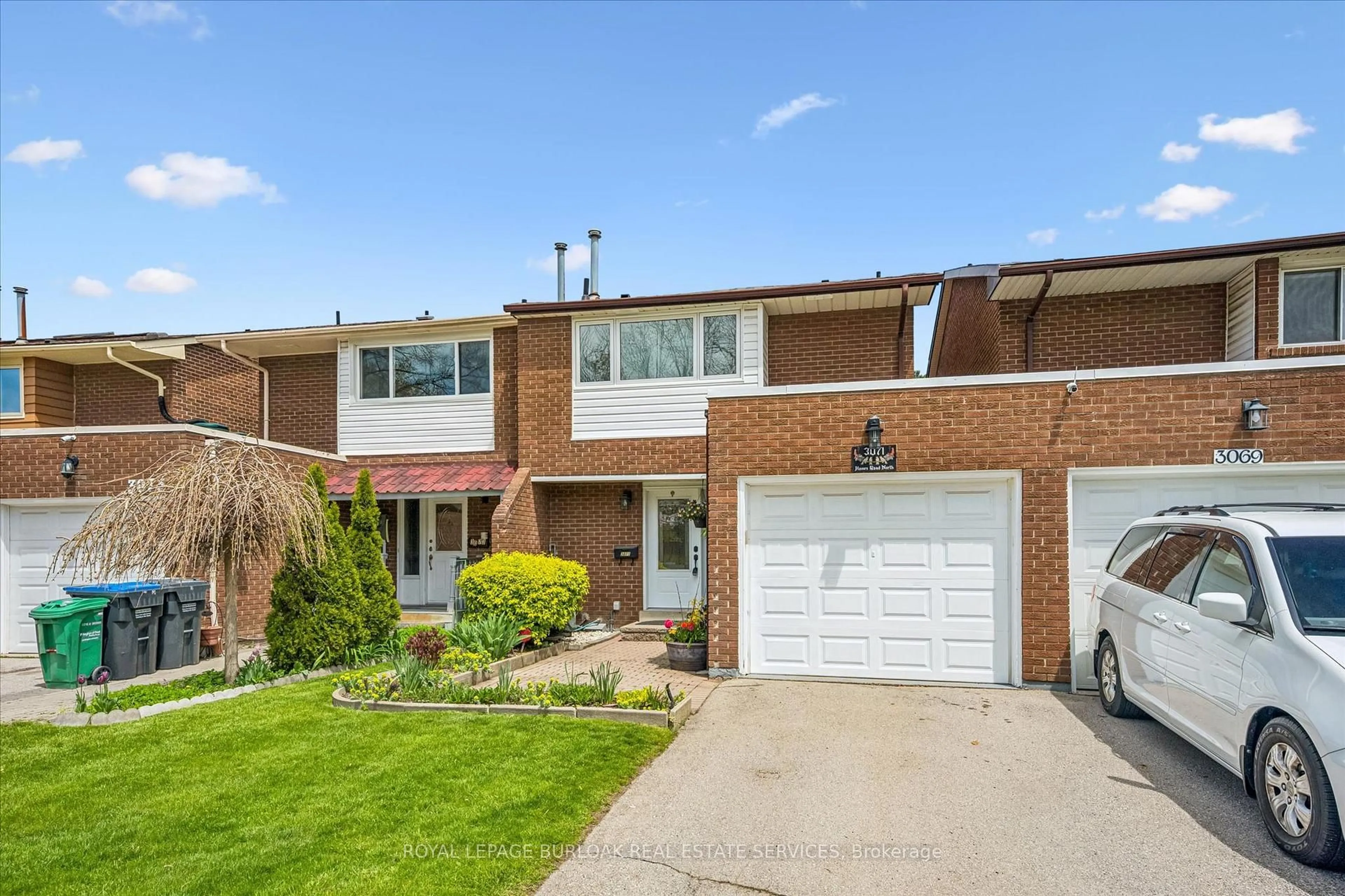 Home with brick exterior material, street for 3071 Haines Rd, Mississauga Ontario L4Y 4B2