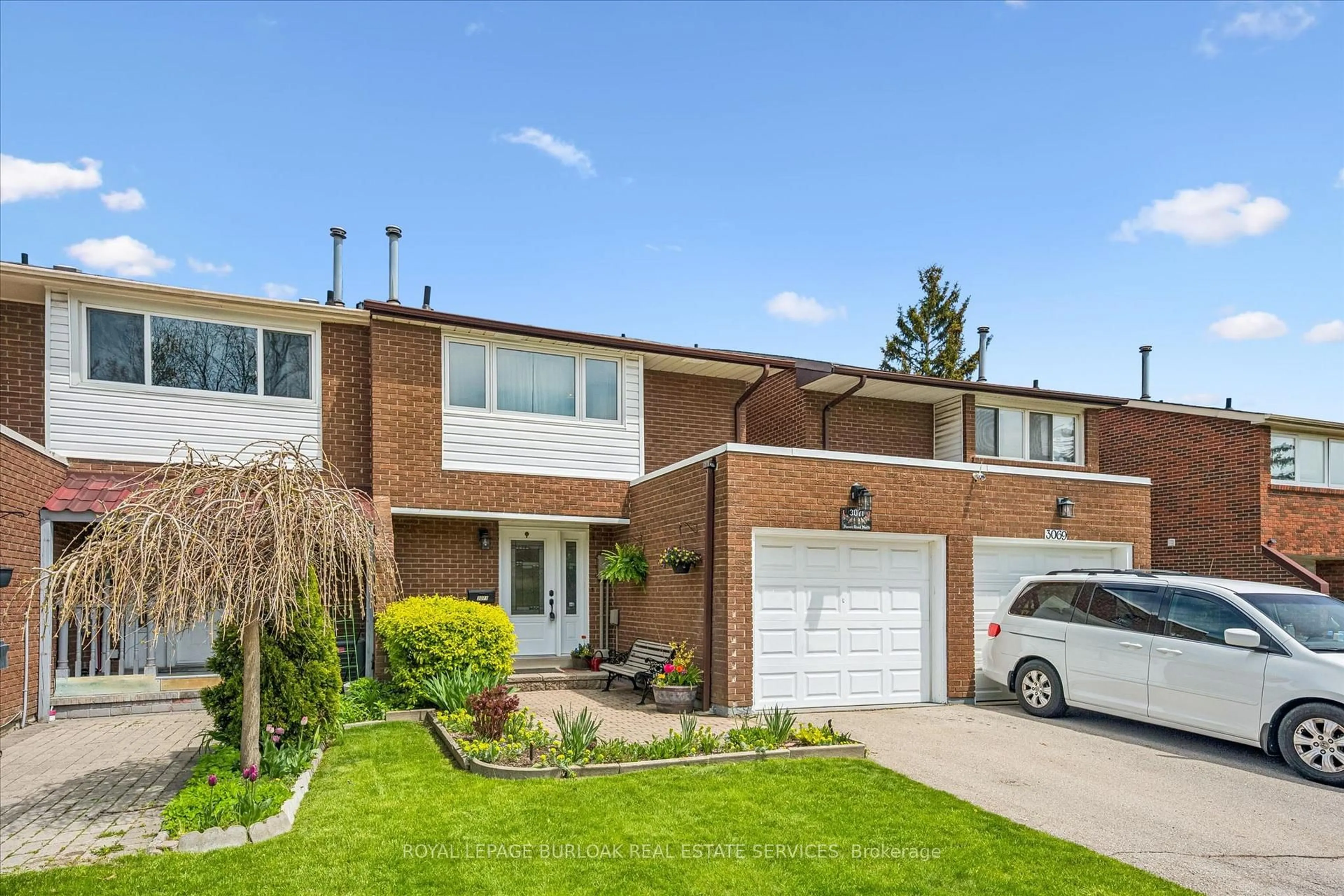 Home with brick exterior material, street for 3071 Haines Rd, Mississauga Ontario L4Y 4B2