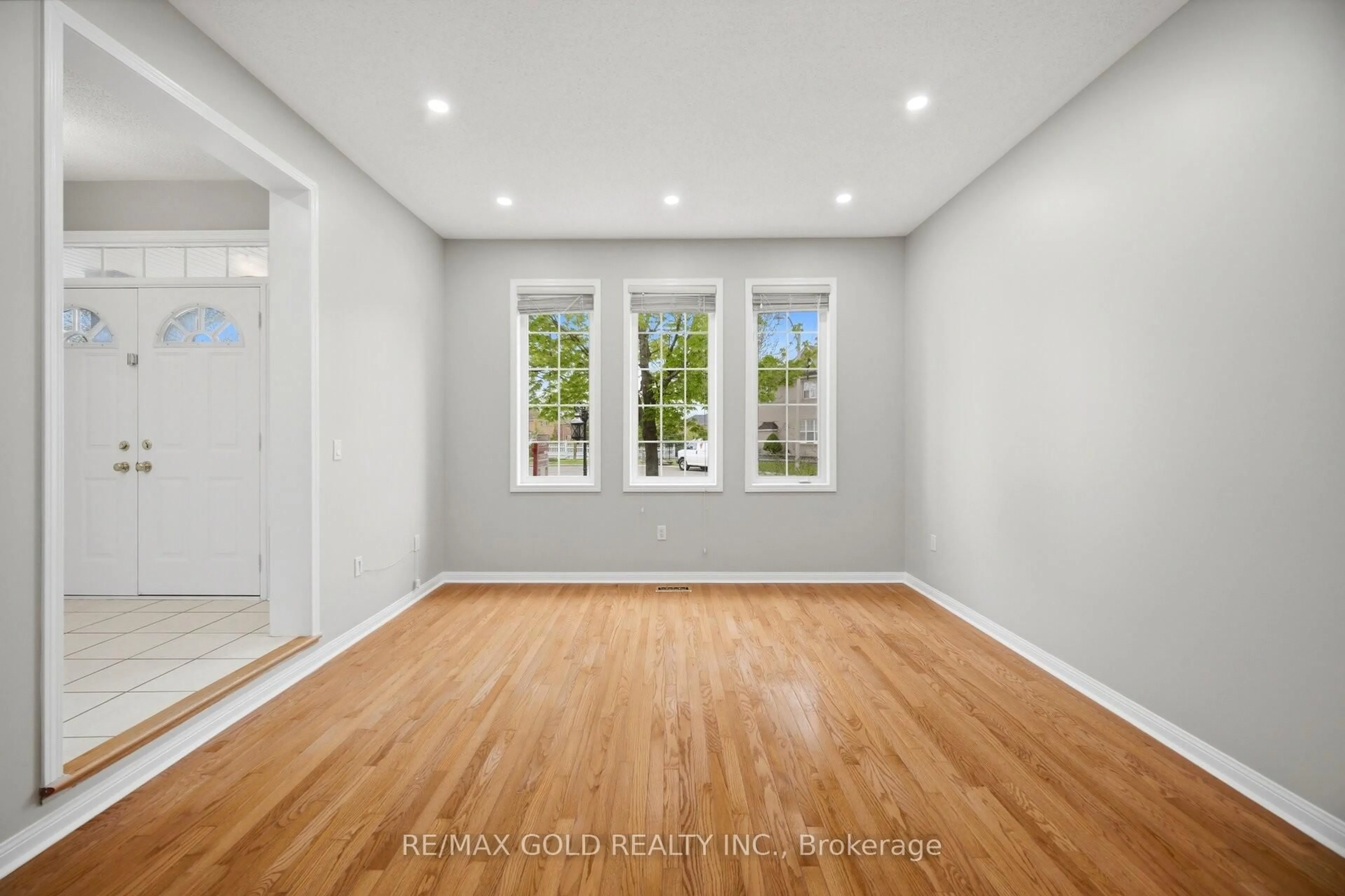 A pic of a room for 22 Cosmo Crt, Brampton Ontario L6P 1G2