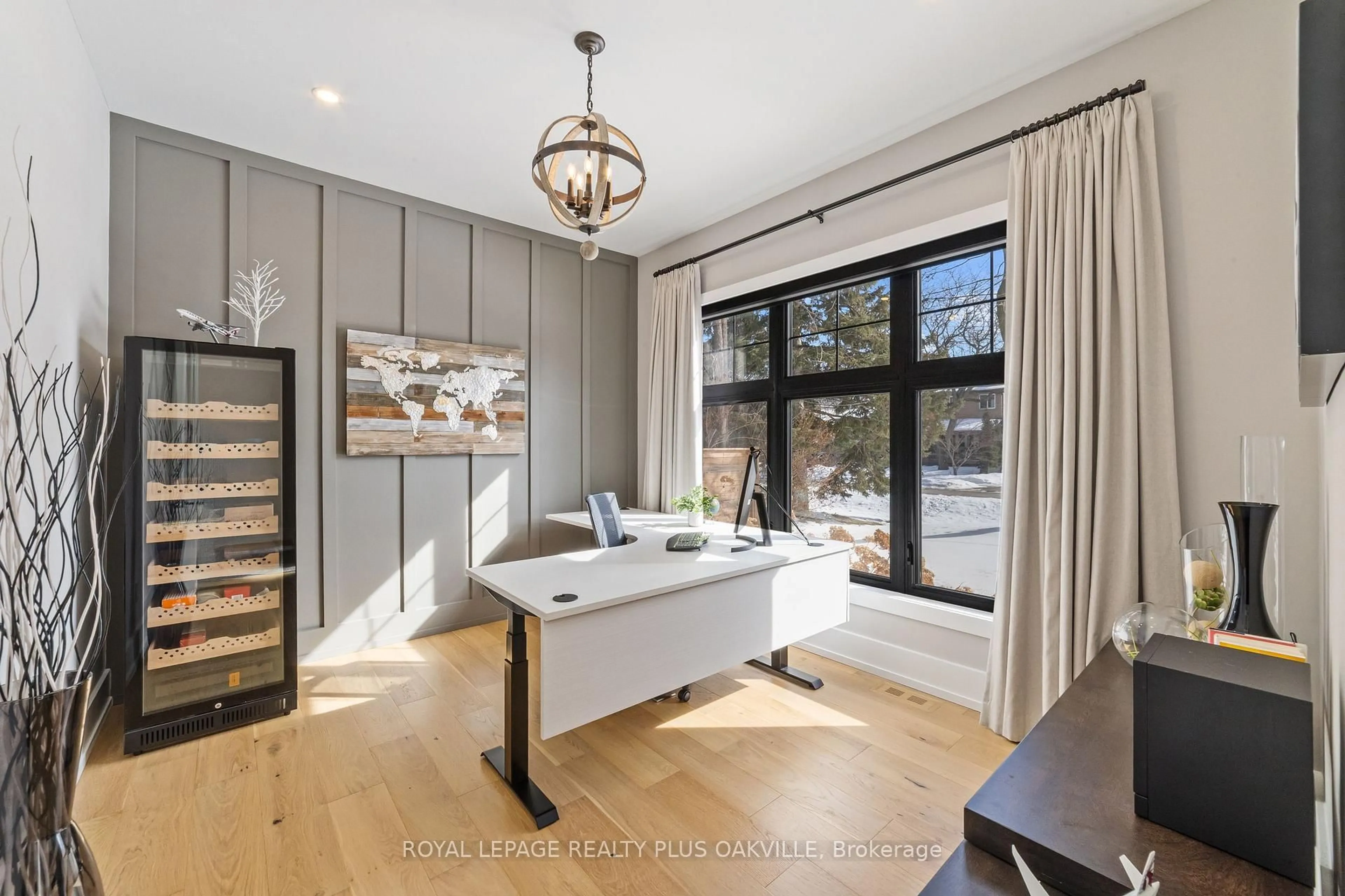 Unknown for 2057 Salvator Blvd, Oakville Ontario L6L 1M9