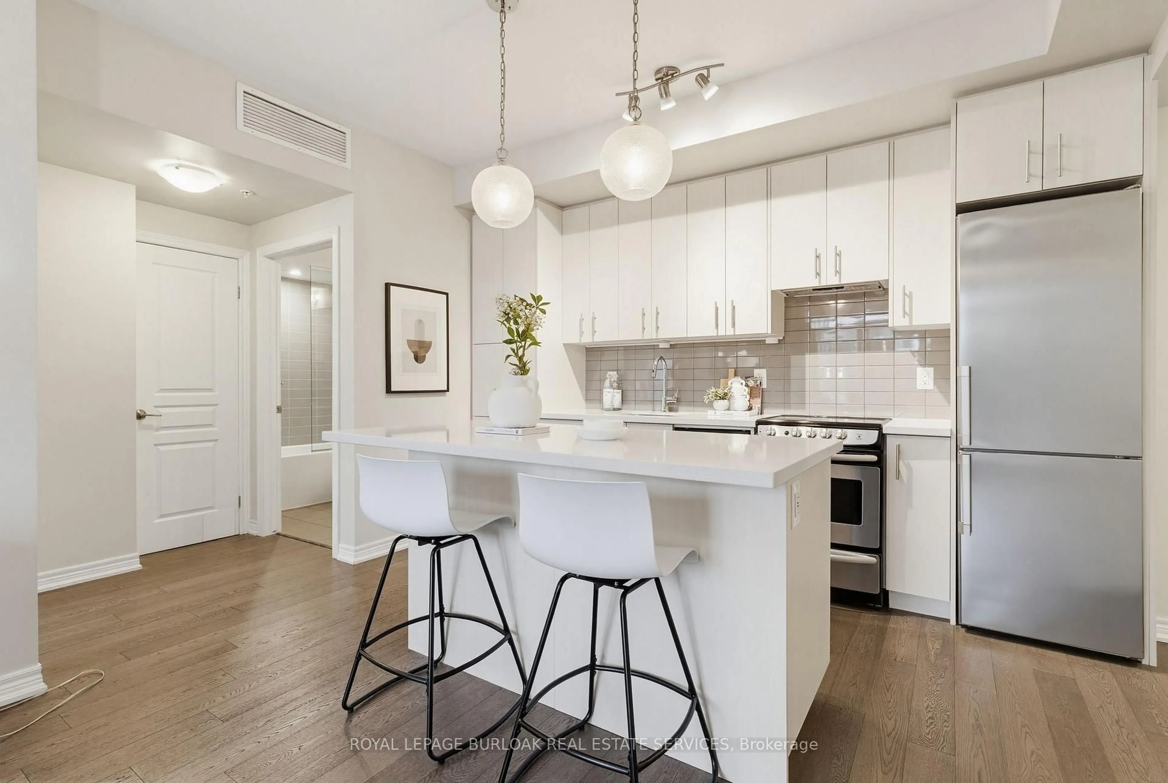 Open concept kitchen, unknown for 457 Plains Rd #202, Burlington Ontario L7T 0B8