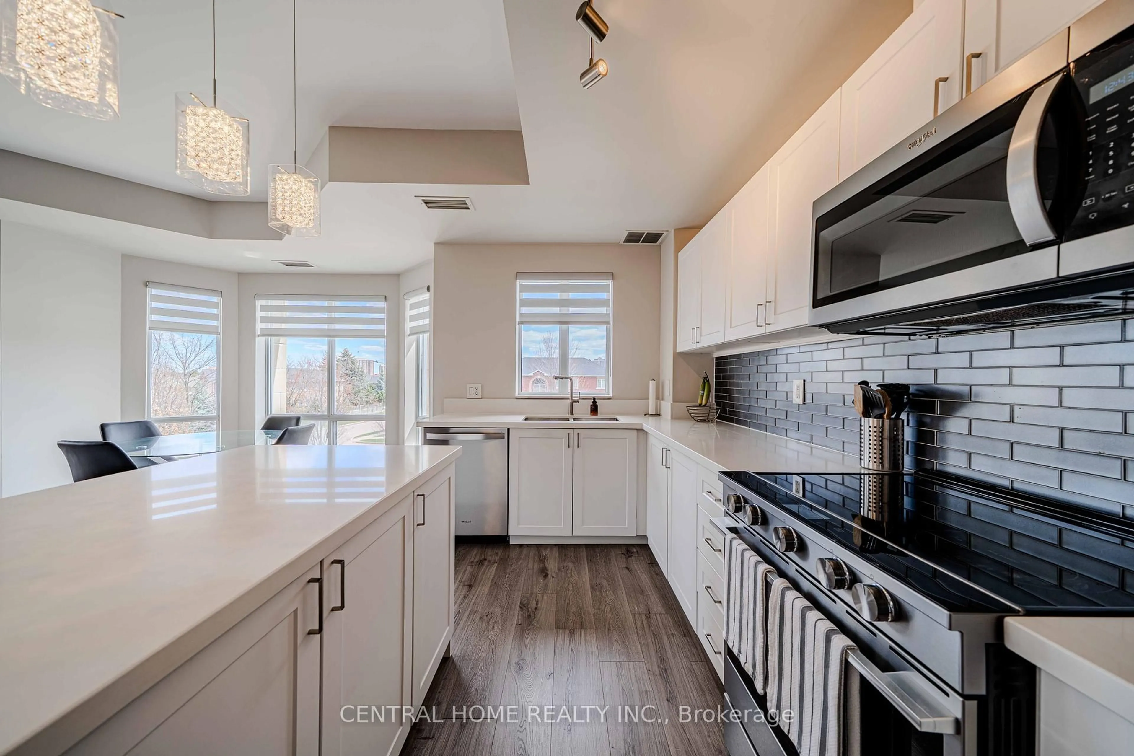 Open concept kitchen, ceramic/tile floor for 483 Faith Dr #202, Mississauga Ontario L5R 0A1