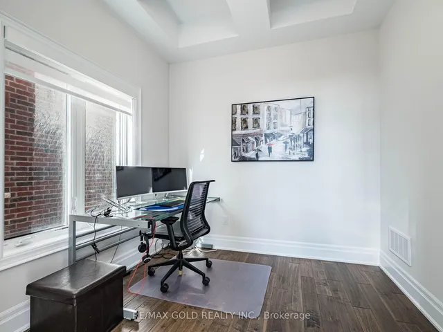 1339 Pellican Pass, Oakville 5