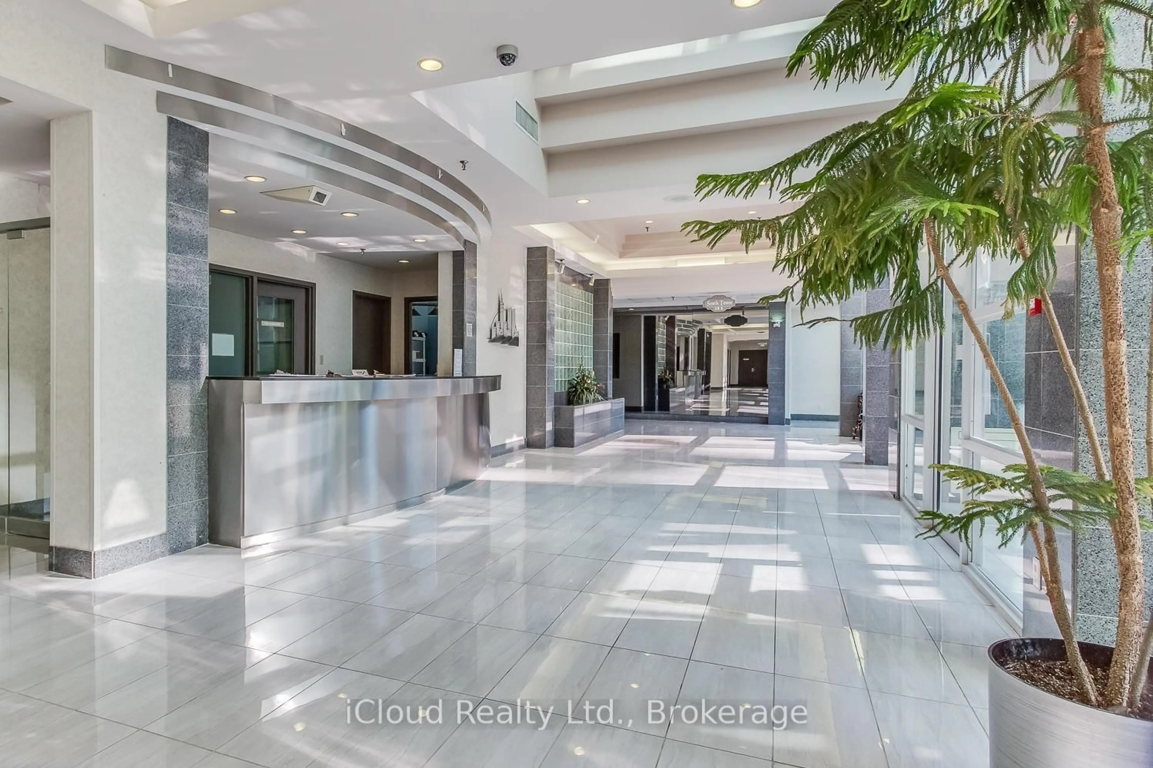 Lobby for 285 Enfield Pl #2111, Mississauga Ontario L5B 3Y6
