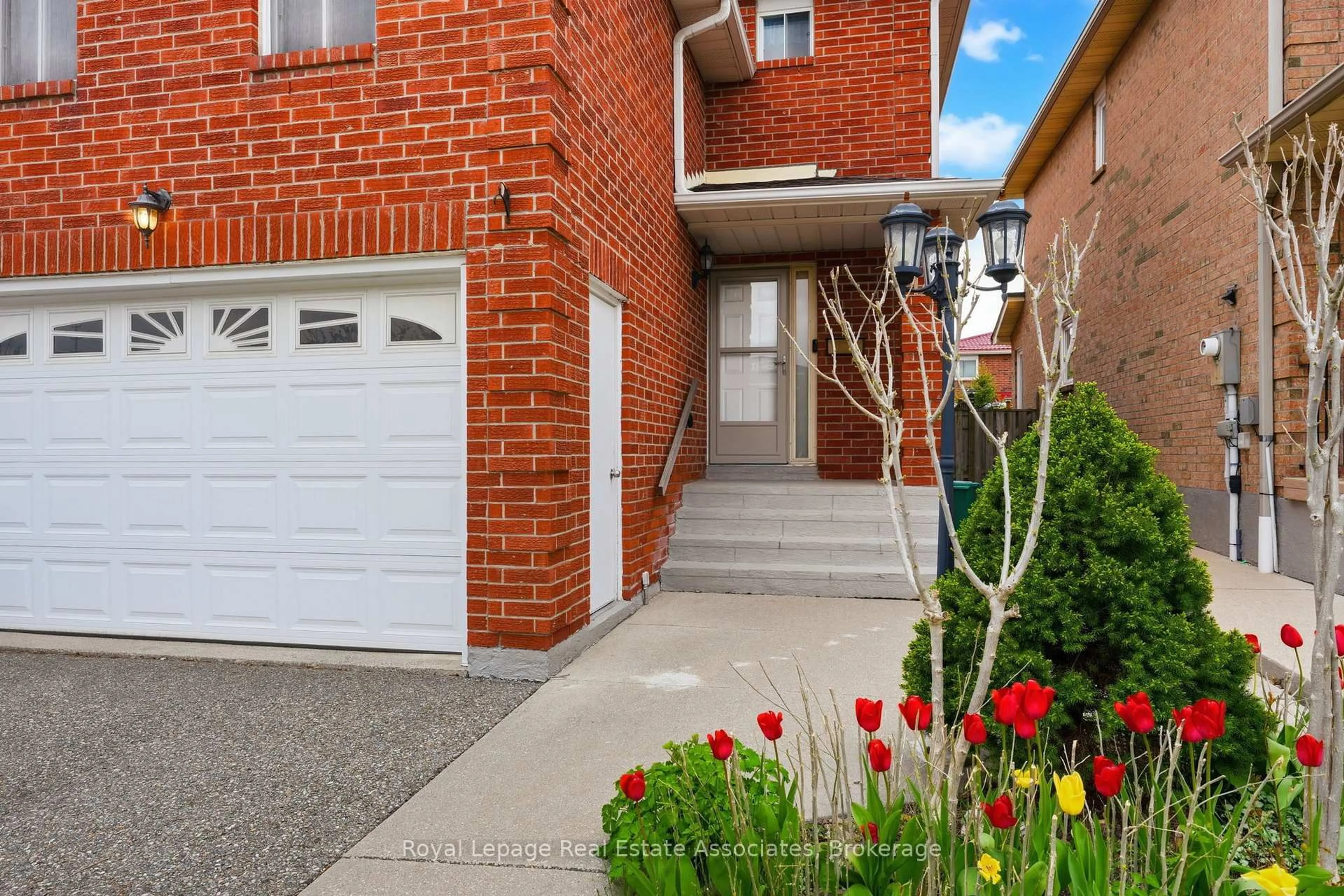 Home with brick exterior material, street for 14 Beisel Crt, Brampton Ontario L6Z 2R8