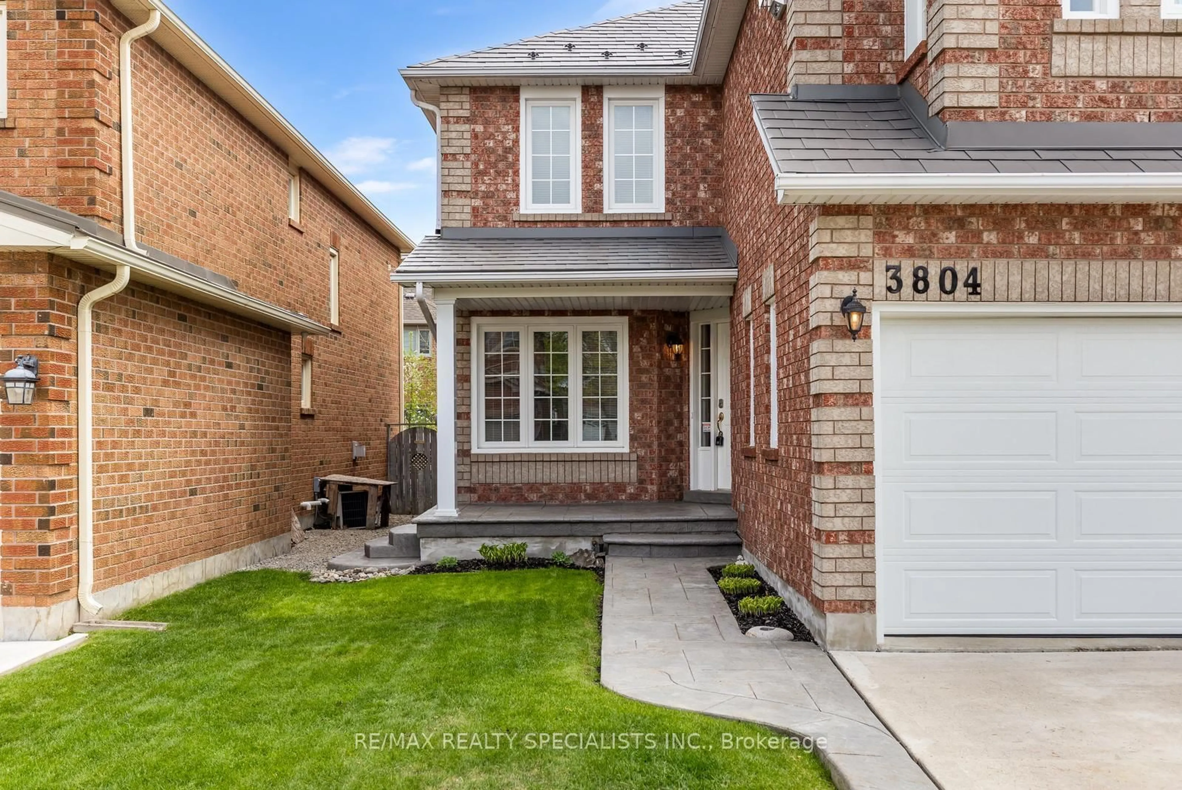 Home with brick exterior material, street for 3804 Periwinkle Cres, Mississauga Ontario L5N 6W8