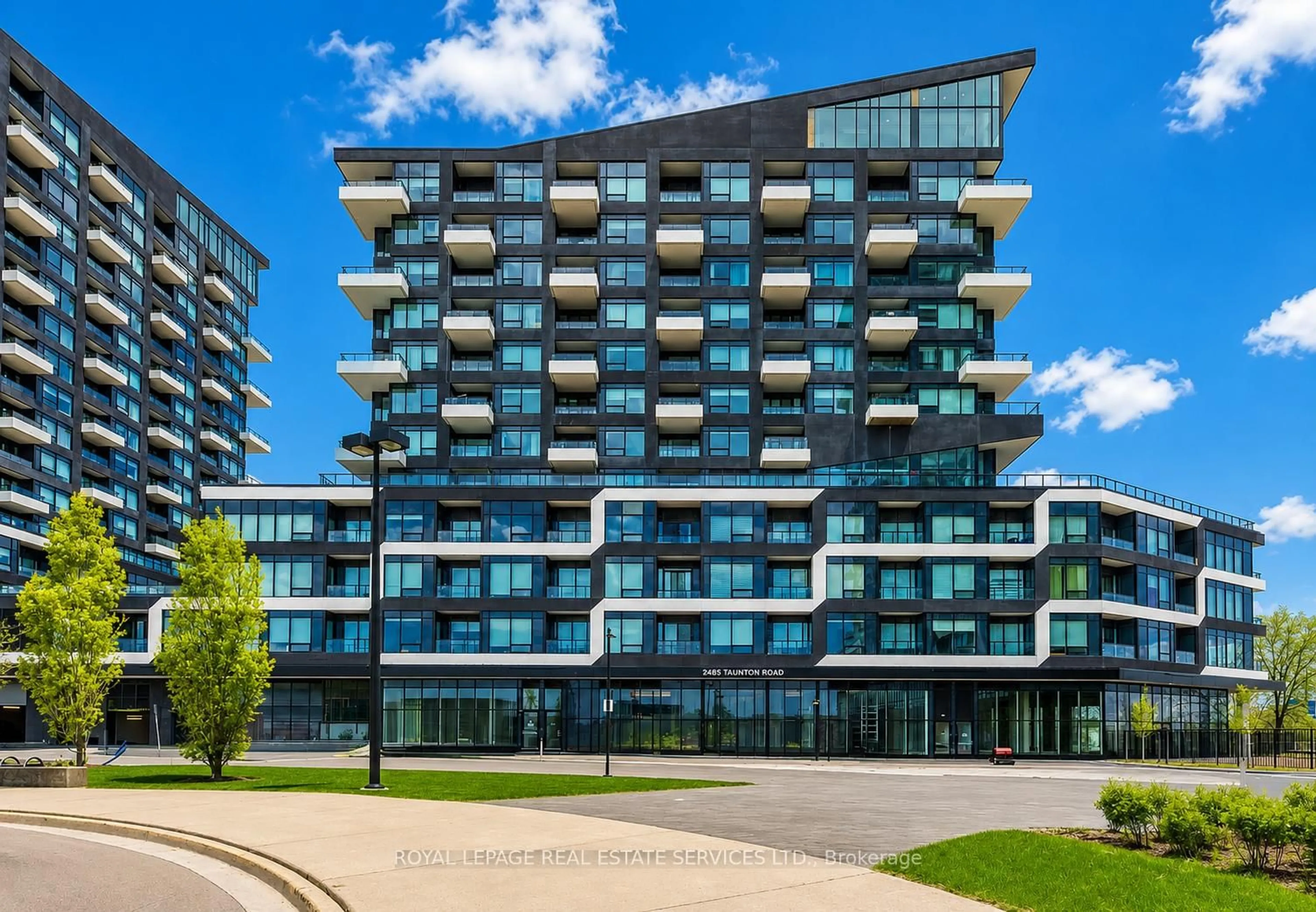 Unknown for 2485 Taunton Rd #726, Oakville Ontario L6H 3R8