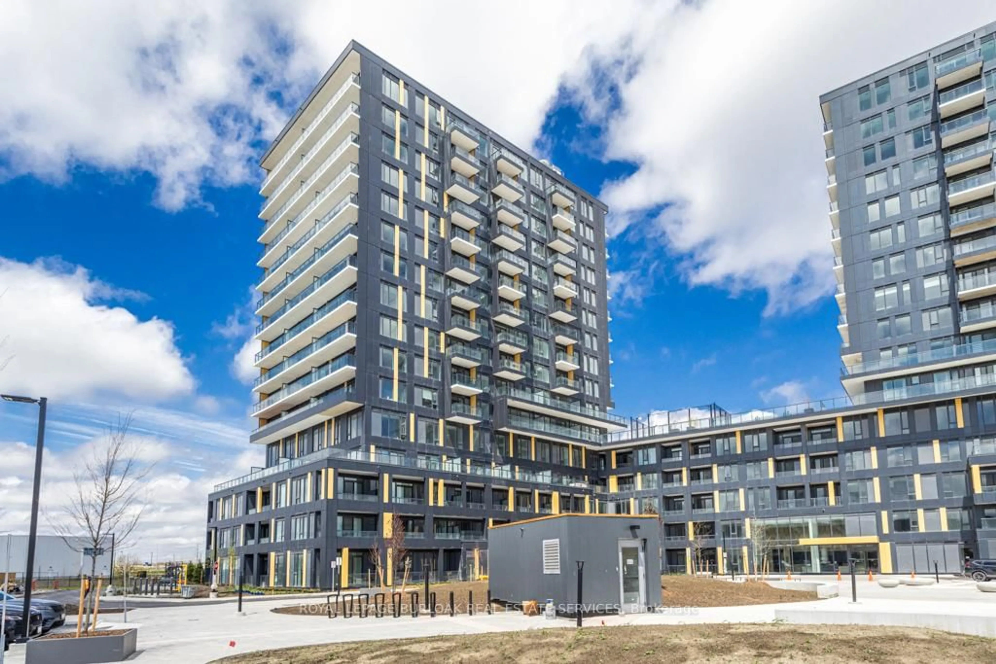 Unknown for 4878 Powers Common #126, Burlington Ontario L7M 2B4